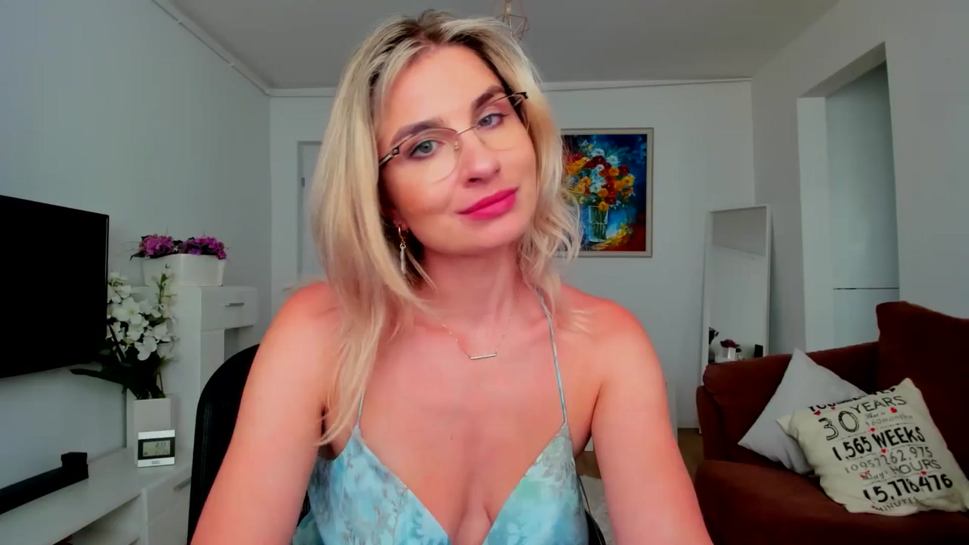 Gallery image thumbnail from AlyMiss's myfreecams stream on, 06/08/2025, 17:29 image 19 of 20