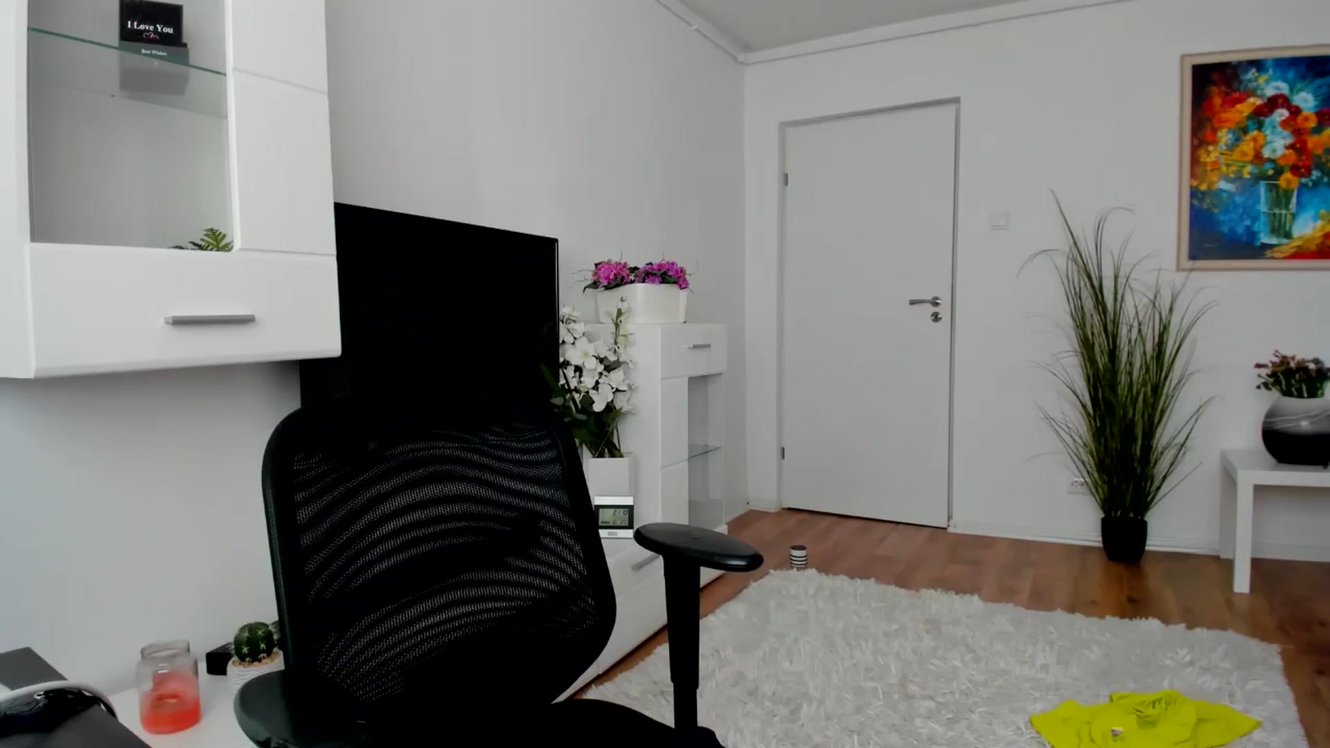 Gallery image thumbnail from AlyMiss's myfreecams stream on, 06/08/2025, 17:29 image 16 of 20