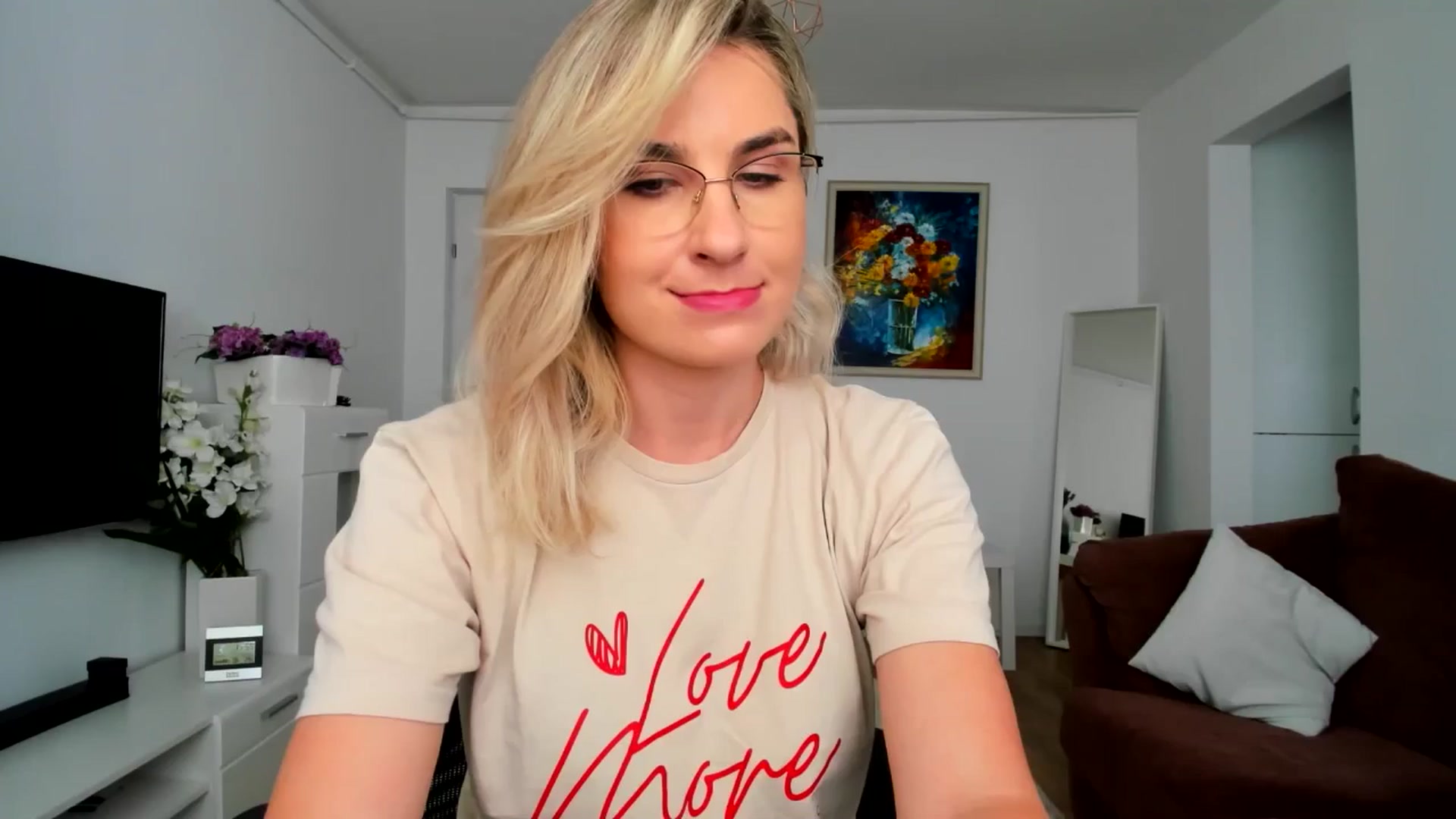 Gallery image thumbnail from AlyMiss's myfreecams stream on, 06/09/2025, 12:20 image 1 of 20