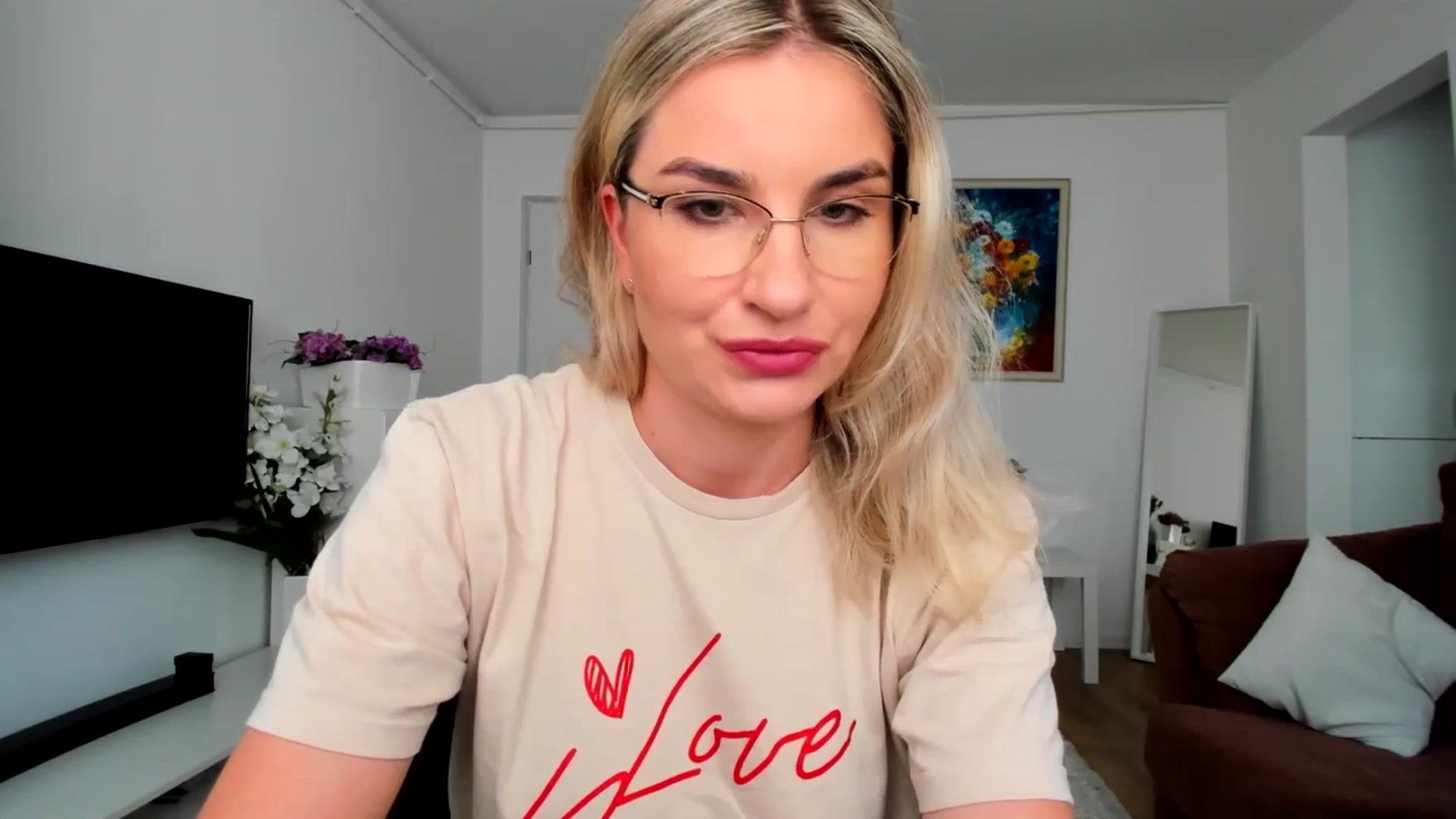 Gallery image thumbnail from AlyMiss's myfreecams stream on, 06/09/2025, 12:20 image 4 of 20