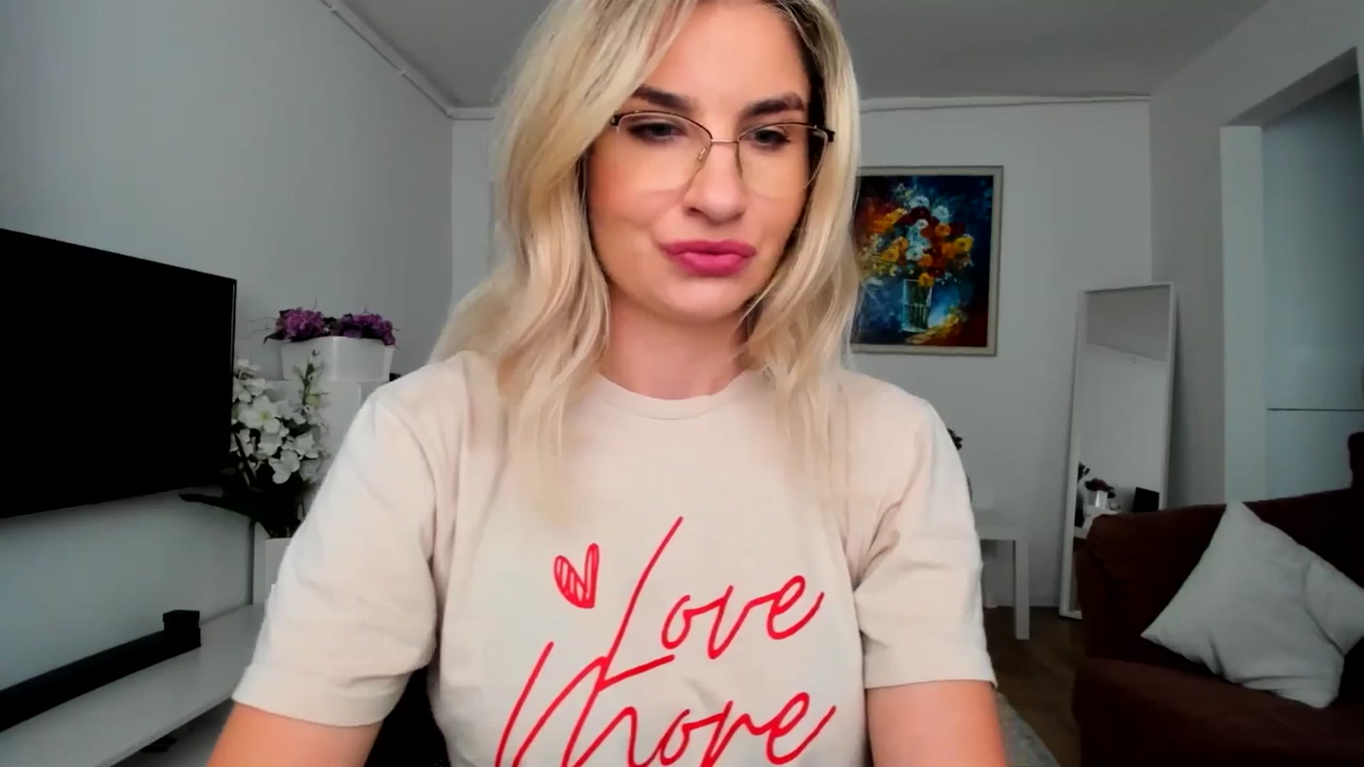 Gallery image thumbnail from AlyMiss's myfreecams stream on, 06/09/2025, 12:20 image 7 of 20