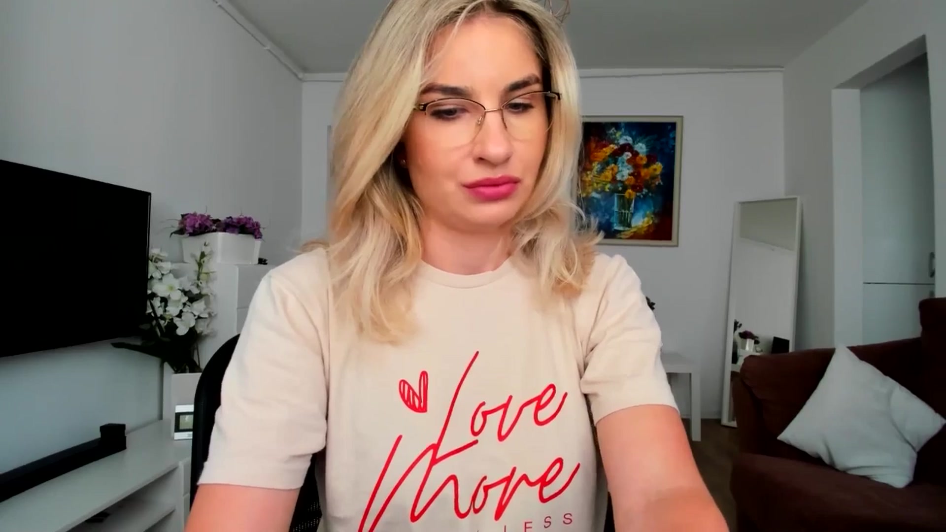 Gallery image thumbnail from AlyMiss's myfreecams stream on, 06/09/2025, 12:20 image 3 of 20