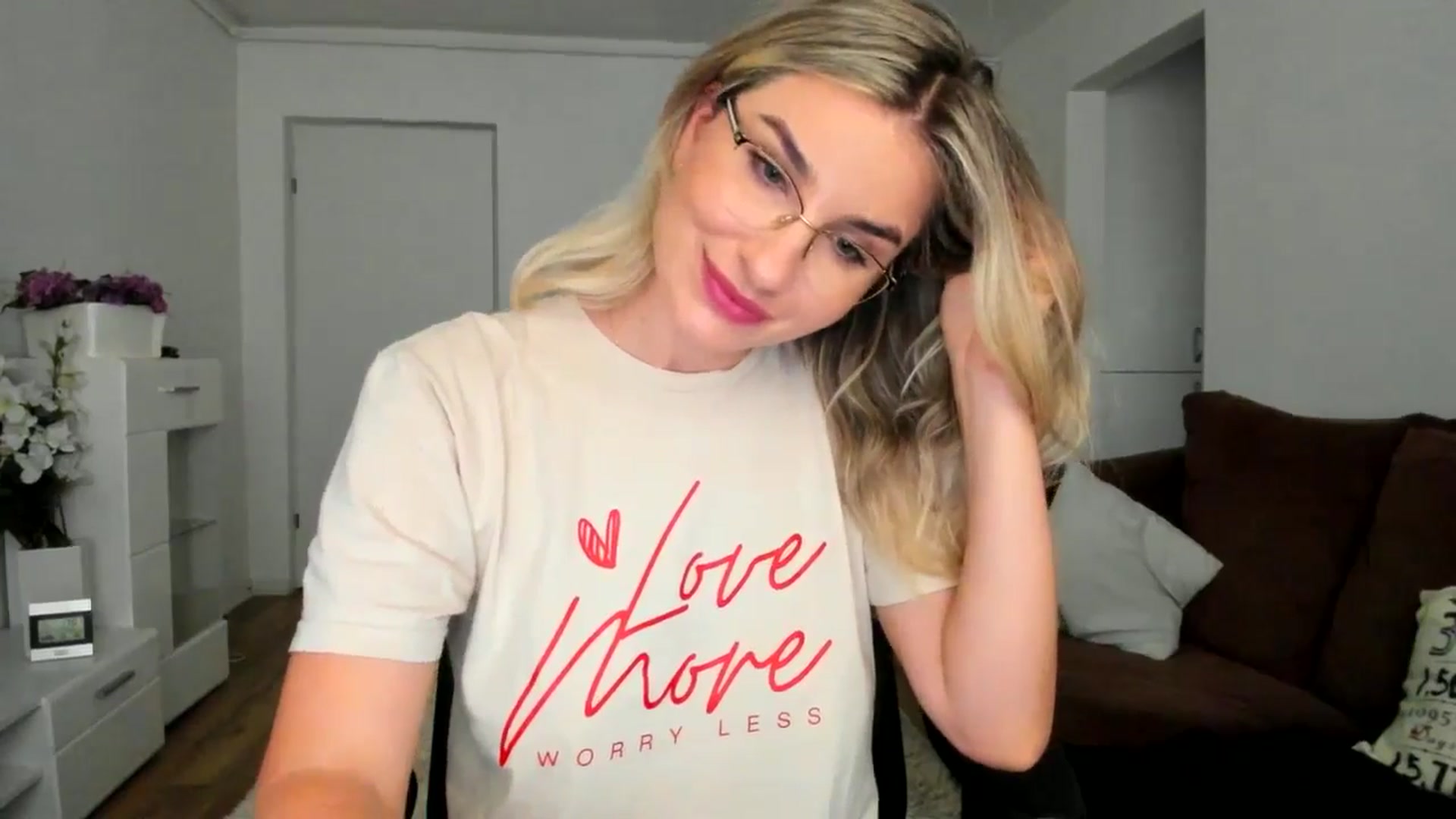 Gallery image thumbnail from AlyMiss's myfreecams stream on, 06/09/2025, 13:24 image 8 of 20