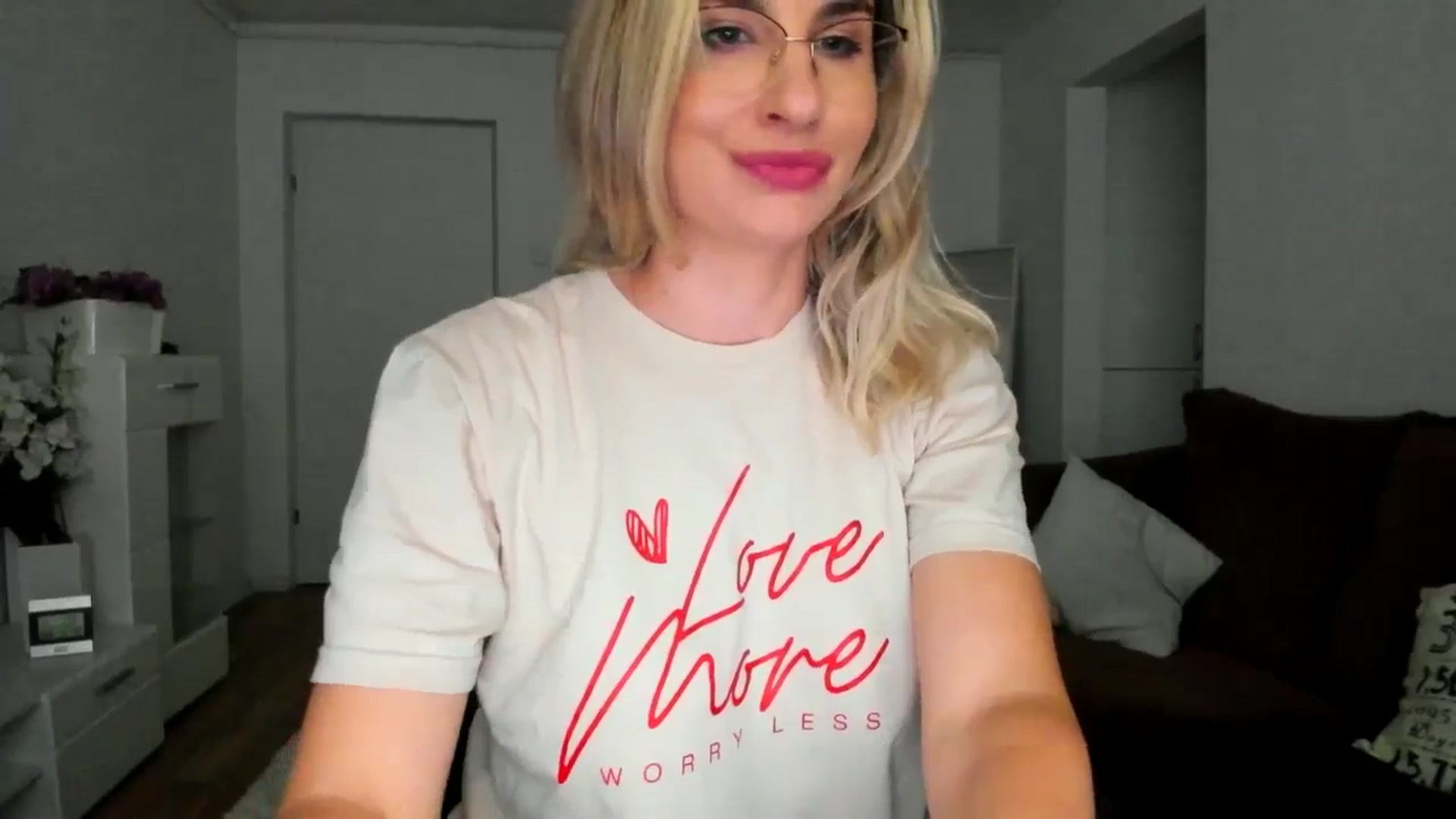 Gallery image thumbnail from AlyMiss's myfreecams stream on, 06/09/2025, 13:24 image 6 of 20