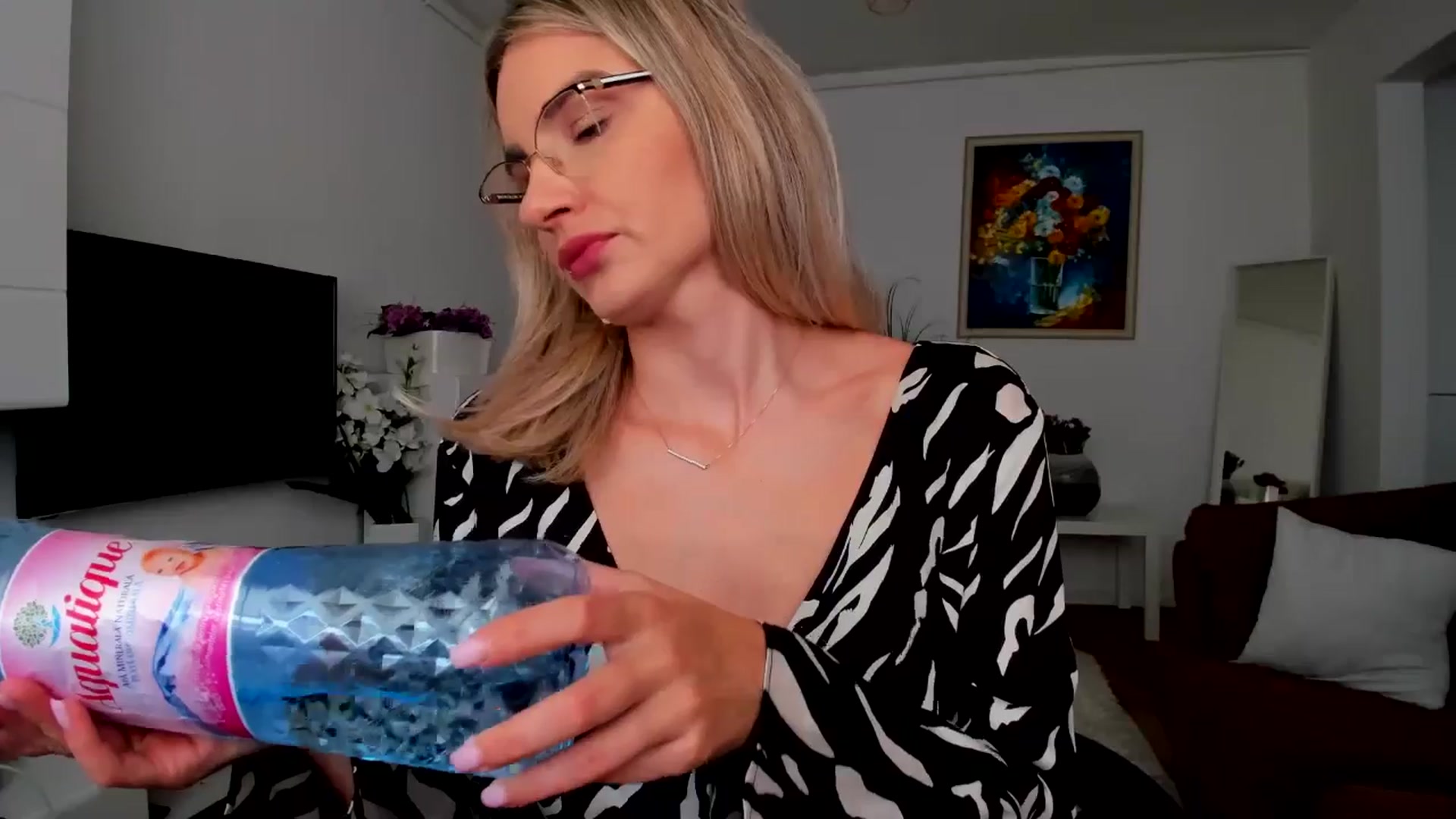 Gallery image thumbnail from AlyMiss's myfreecams stream on, 06/10/2025, 10:56 image 19 of 20