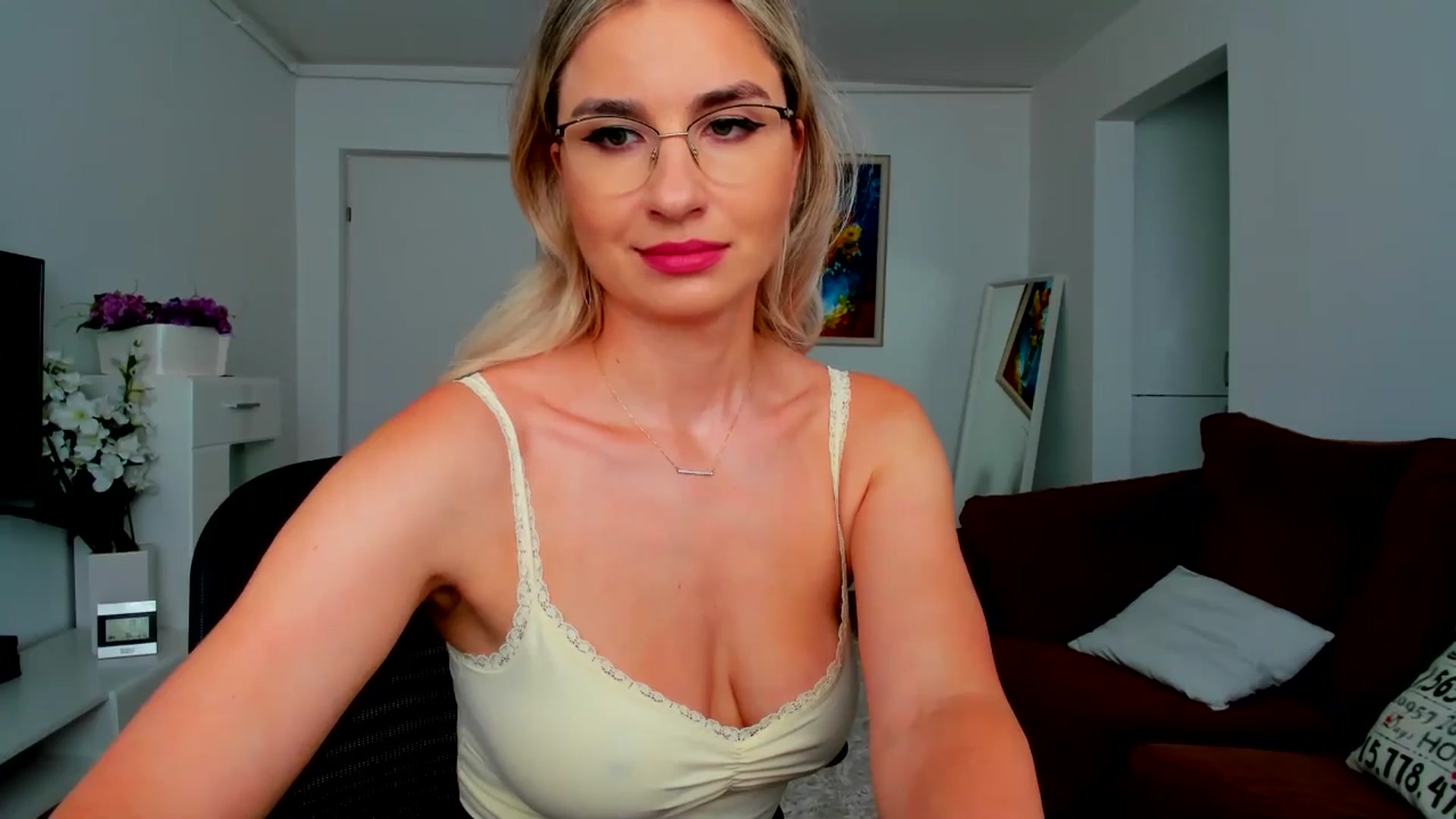 Gallery image thumbnail from AlyMiss's myfreecams stream on, 06/14/2025, 15:26 image 2 of 20