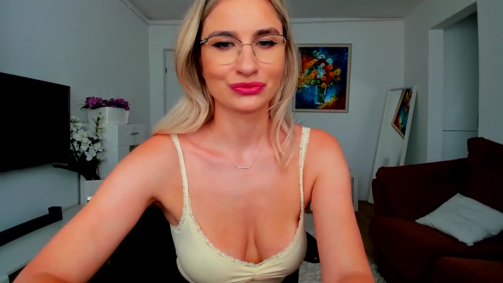 Gallery image thumbnail from AlyMiss's myfreecams stream on, 06/14/2025, 15:26 image 6 of 20