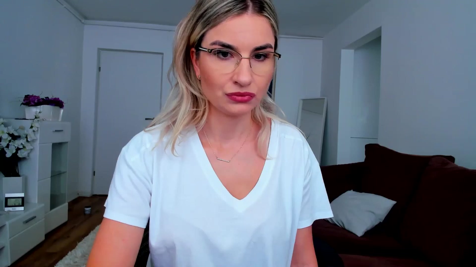 Gallery image thumbnail from AlyMiss's myfreecams stream on, 06/20/2025, 09:19 image 4 of 20