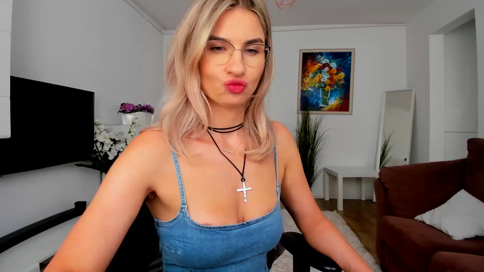 Gallery image thumbnail from AlyMiss's myfreecams stream on, 06/26/2025, 15:09 image 2 of 20