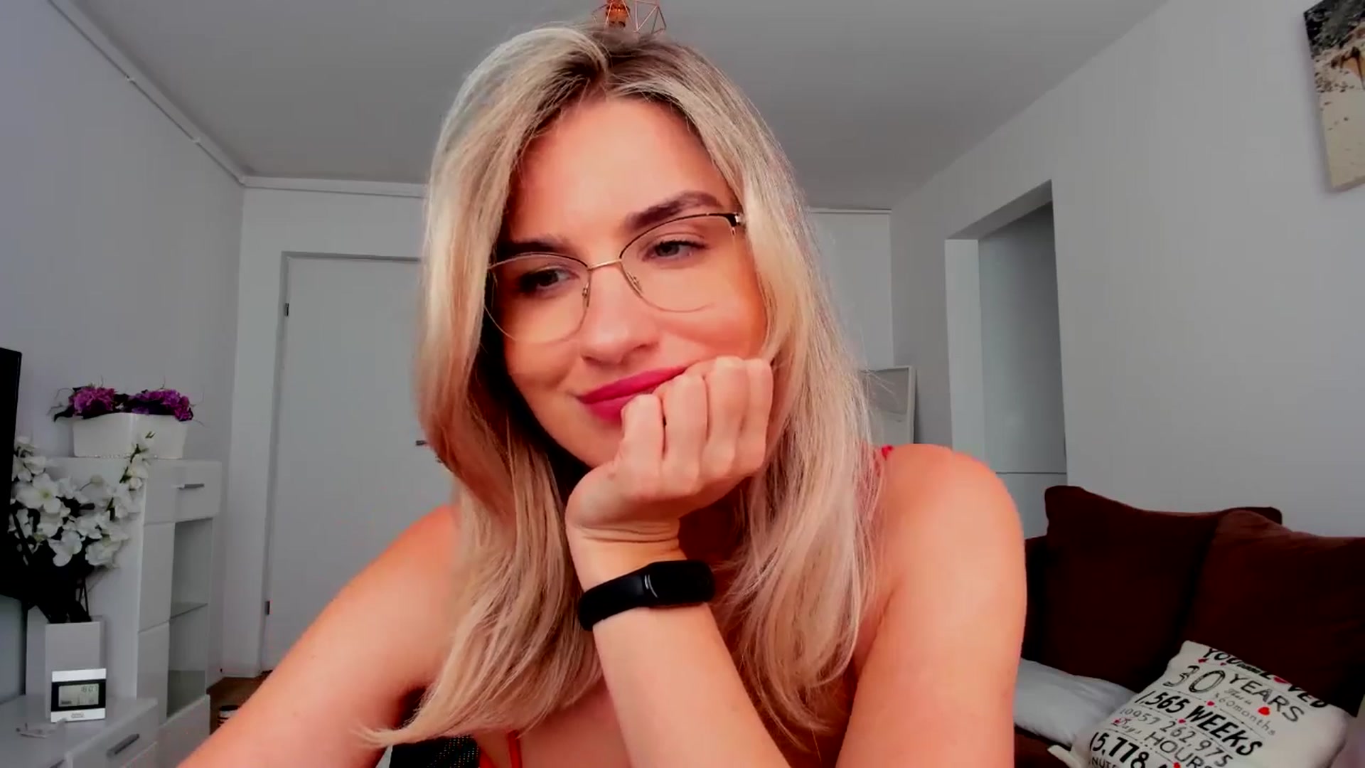 Gallery image thumbnail from AlyMiss's myfreecams stream on, 06/30/2025, 13:59 image 14 of 20