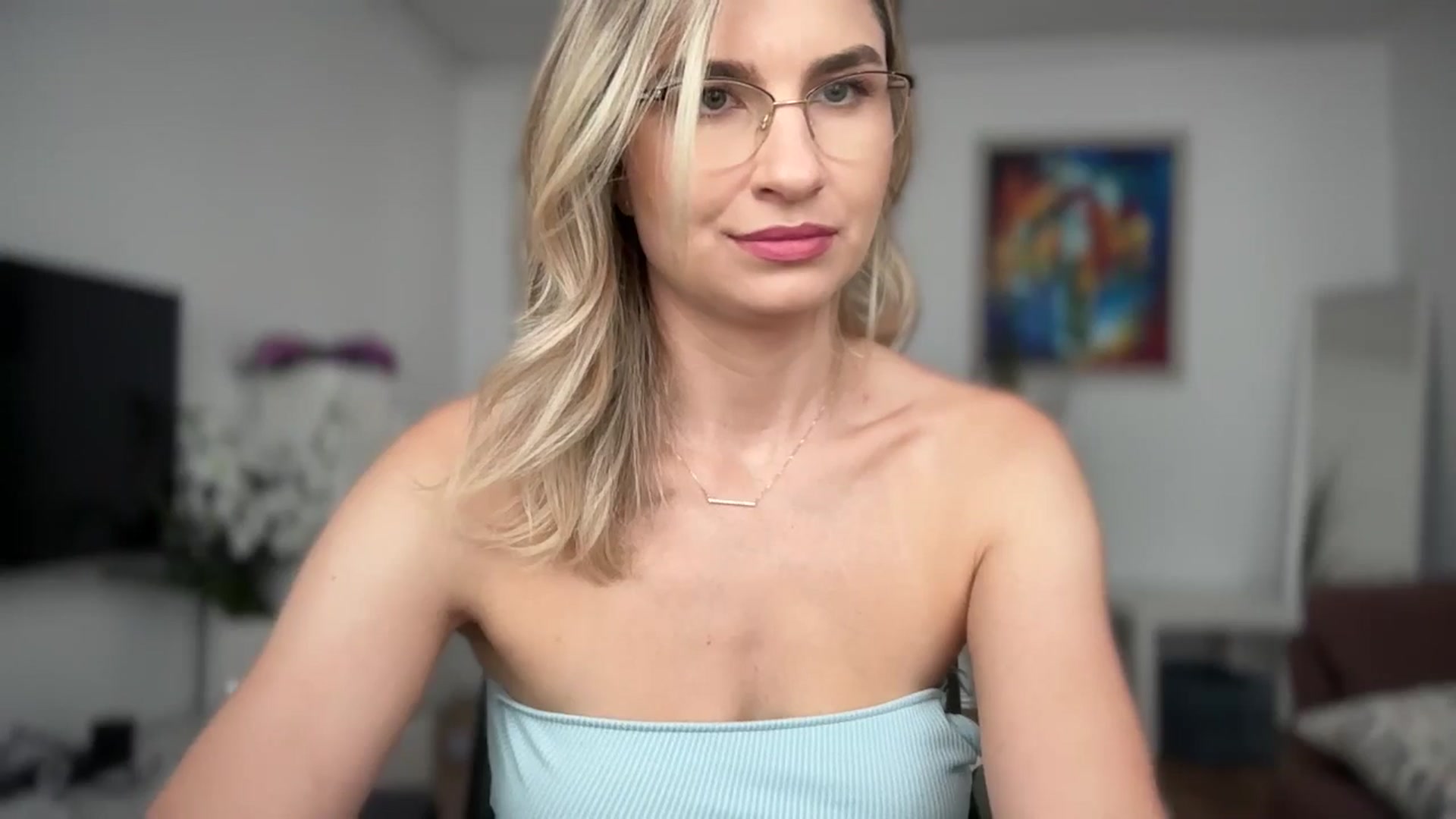 Gallery image thumbnail from AlyMiss's myfreecams stream on, 07/04/2025, 09:27 image 6 of 20