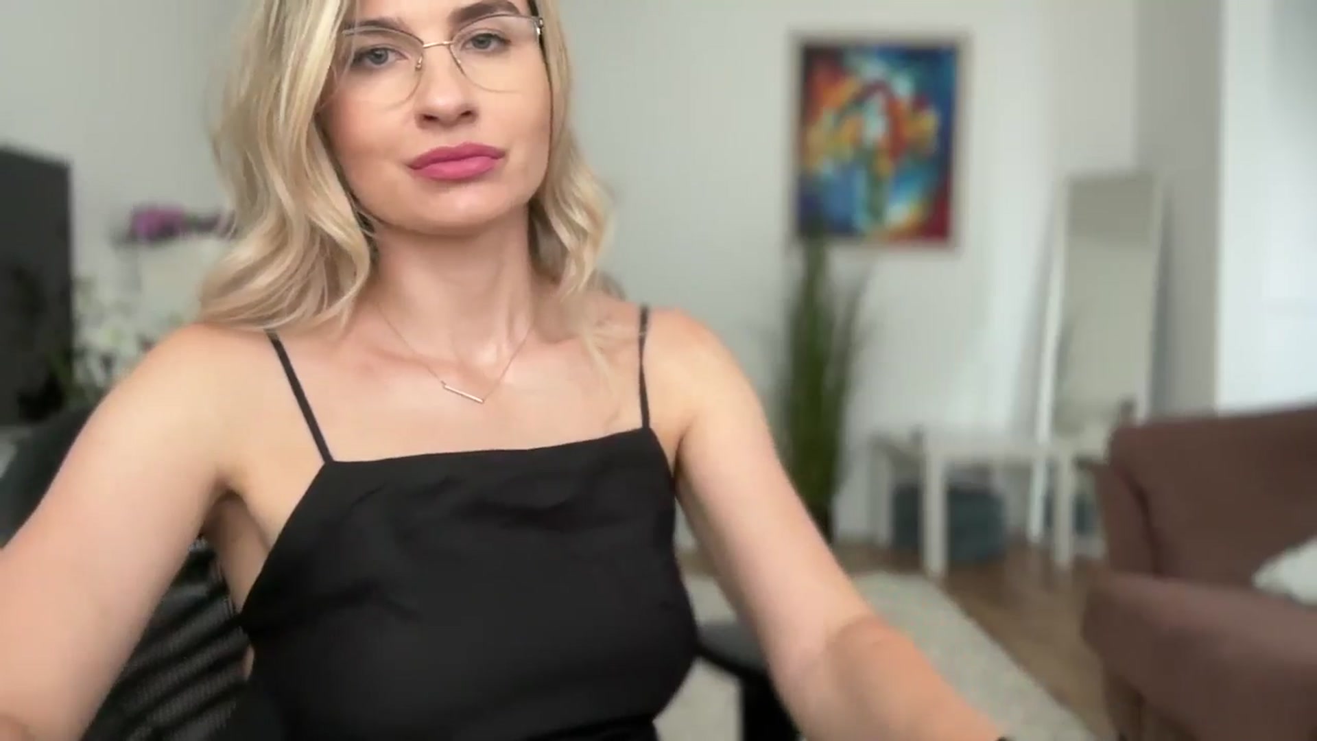 Gallery image thumbnail from AlyMiss's myfreecams stream on, 07/07/2025, 11:06 image 10 of 20