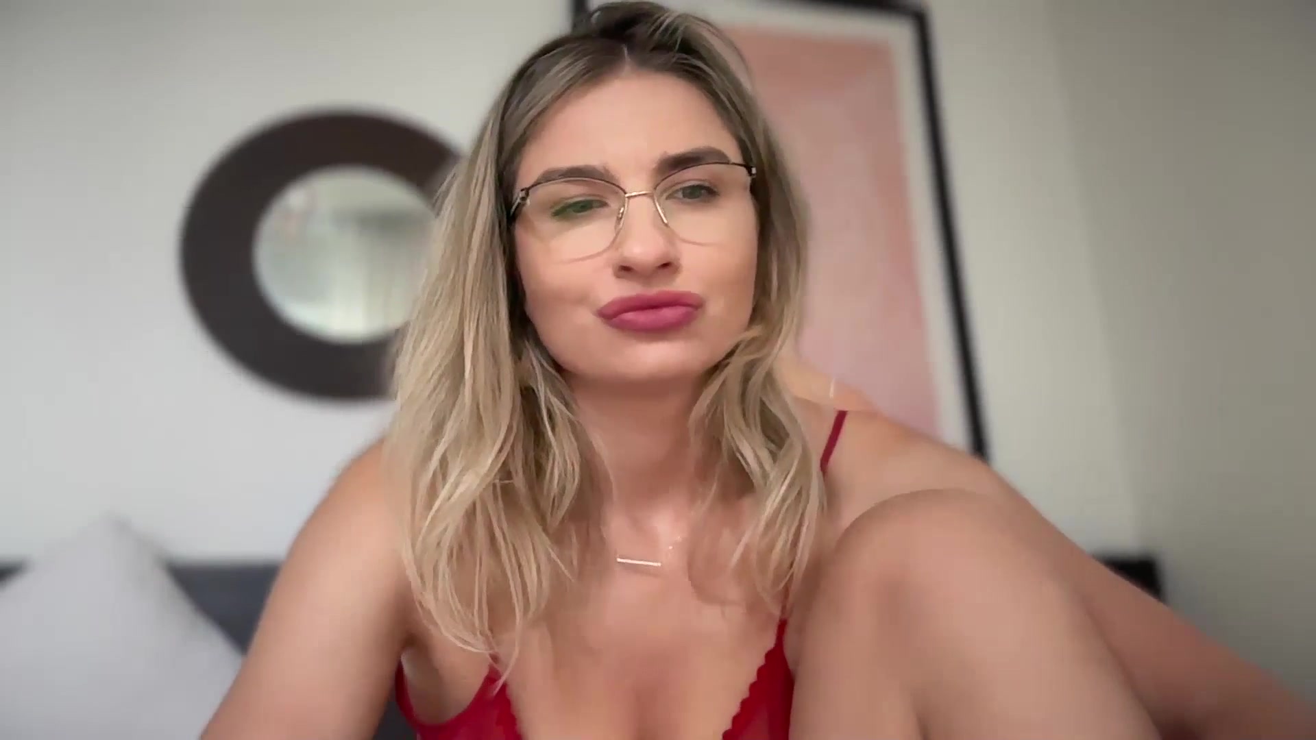 Gallery image thumbnail from AlyMiss's myfreecams stream on, 07/11/2025, 08:01 image 6 of 20
