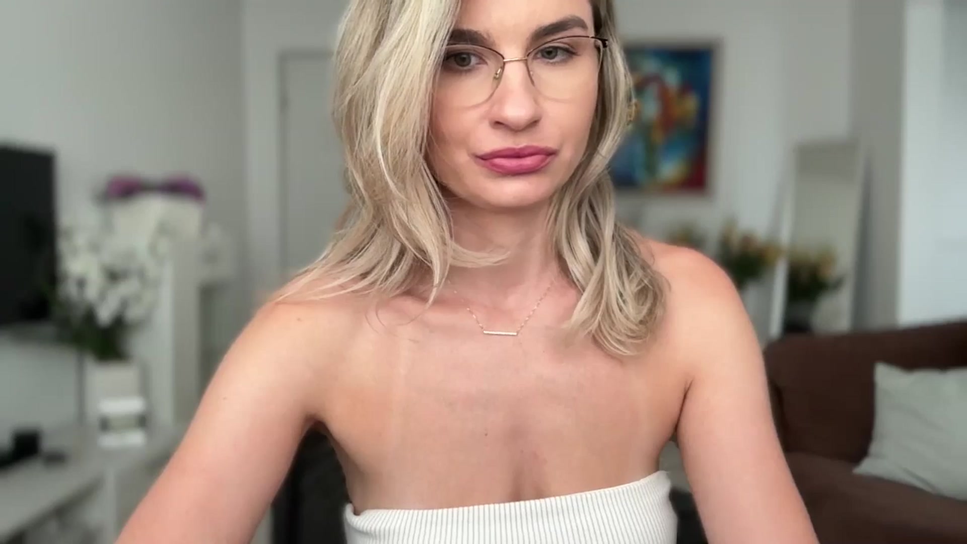 Gallery image thumbnail from AlyMiss's myfreecams stream on, 07/15/2025, 09:13 image 15 of 20
