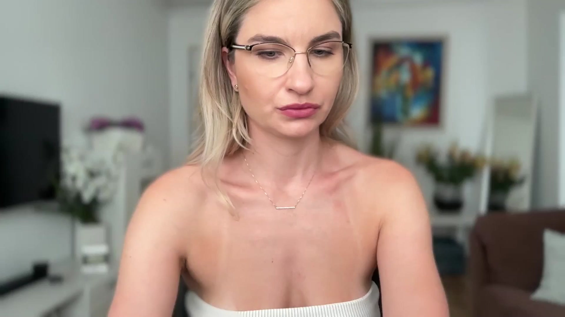 Gallery image thumbnail from AlyMiss's myfreecams stream on, 07/15/2025, 09:13 image 9 of 20