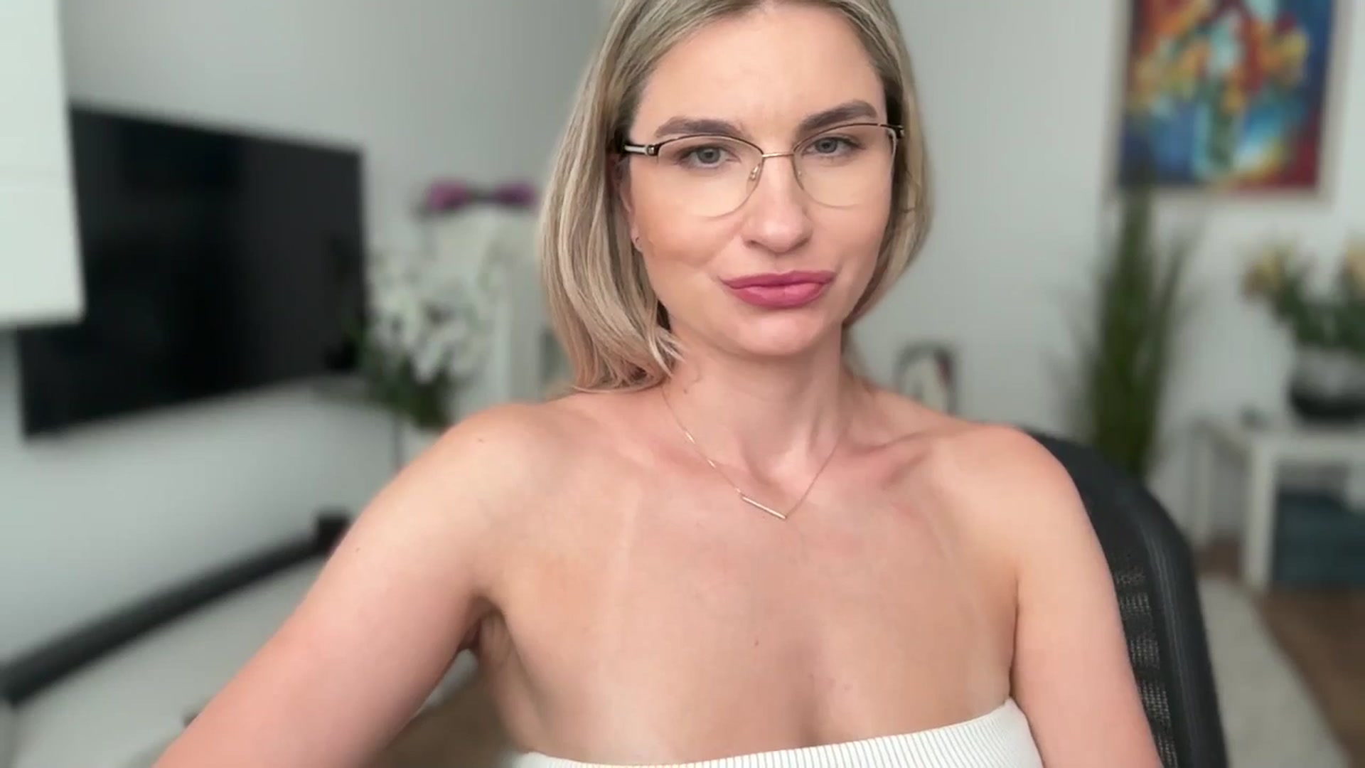 Gallery image thumbnail from AlyMiss's myfreecams stream on, 07/15/2025, 09:13 image 11 of 20