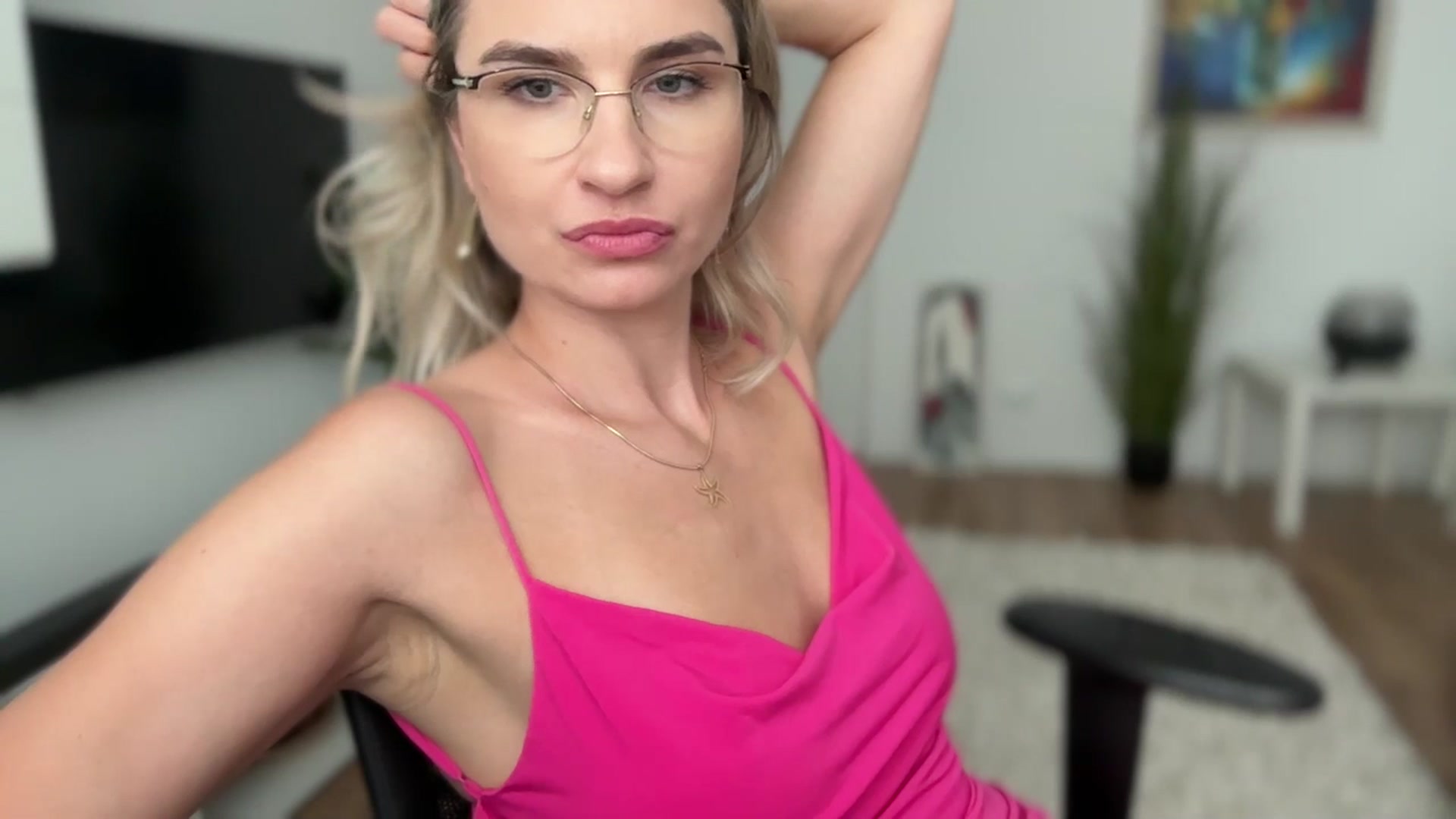 Gallery image thumbnail from AlyMiss's myfreecams stream on, 07/25/2025, 10:02 image 18 of 20