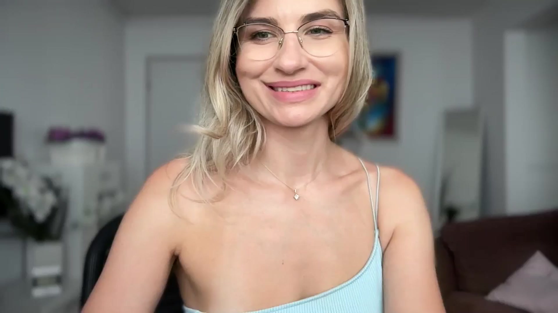 Gallery image thumbnail from AlyMiss's myfreecams stream on, 08/02/2025, 10:17 image 1 of 20