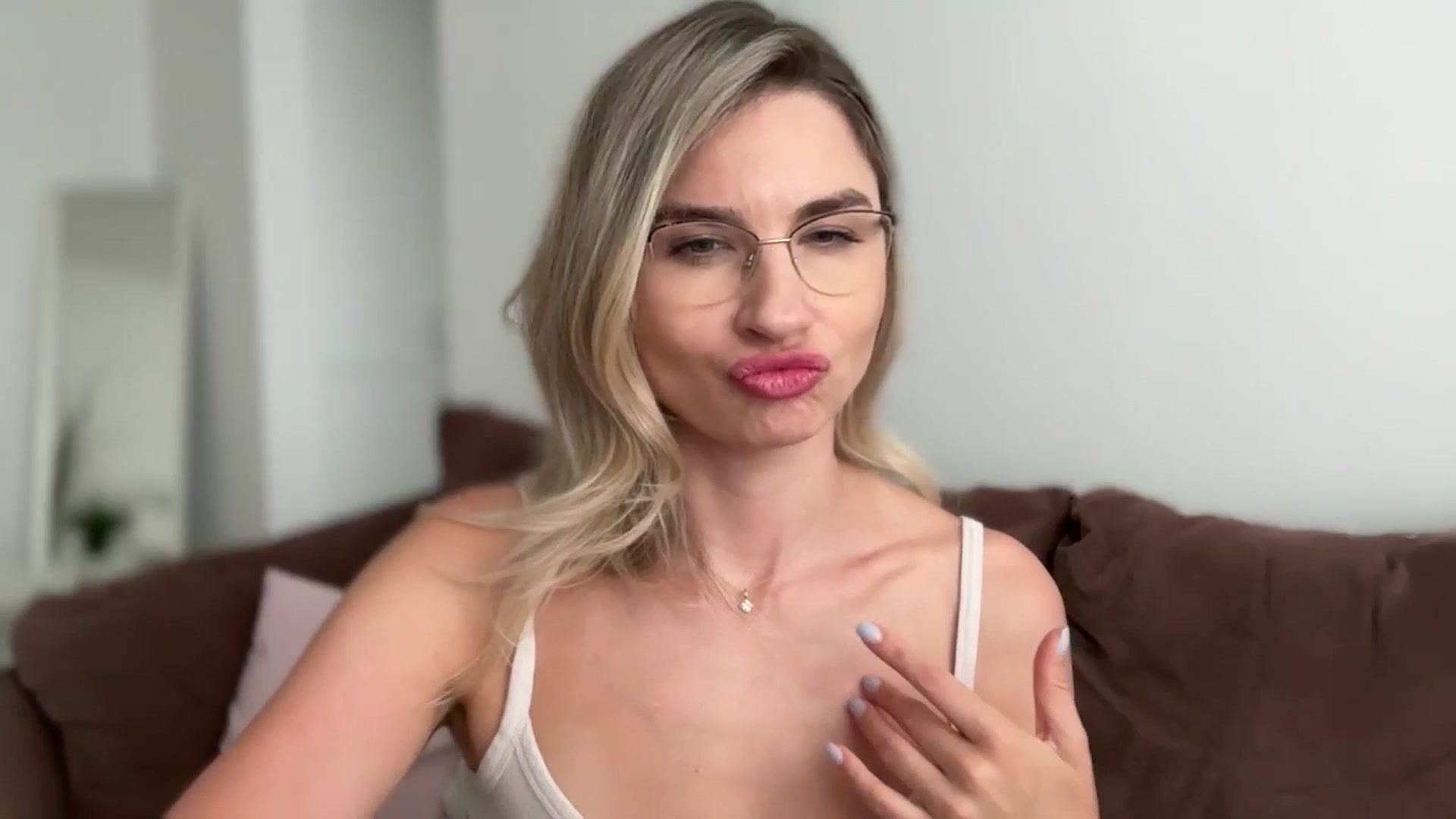Gallery image thumbnail from AlyMiss's myfreecams stream on, 08/12/2025, 07:57 image 20 of 20
