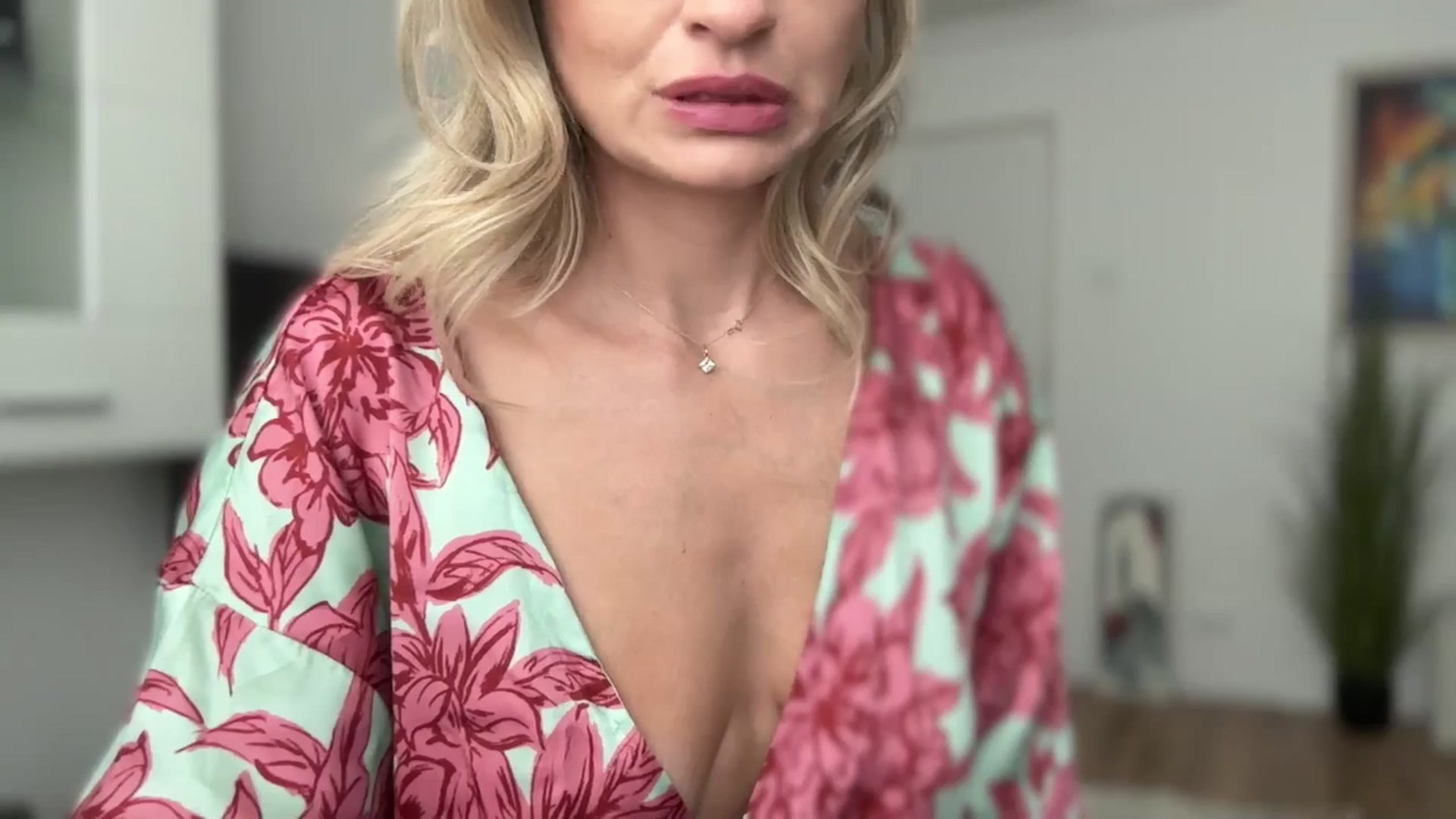 Gallery image thumbnail from AlyMiss's myfreecams stream on, 08/13/2025, 11:21 image 4 of 20