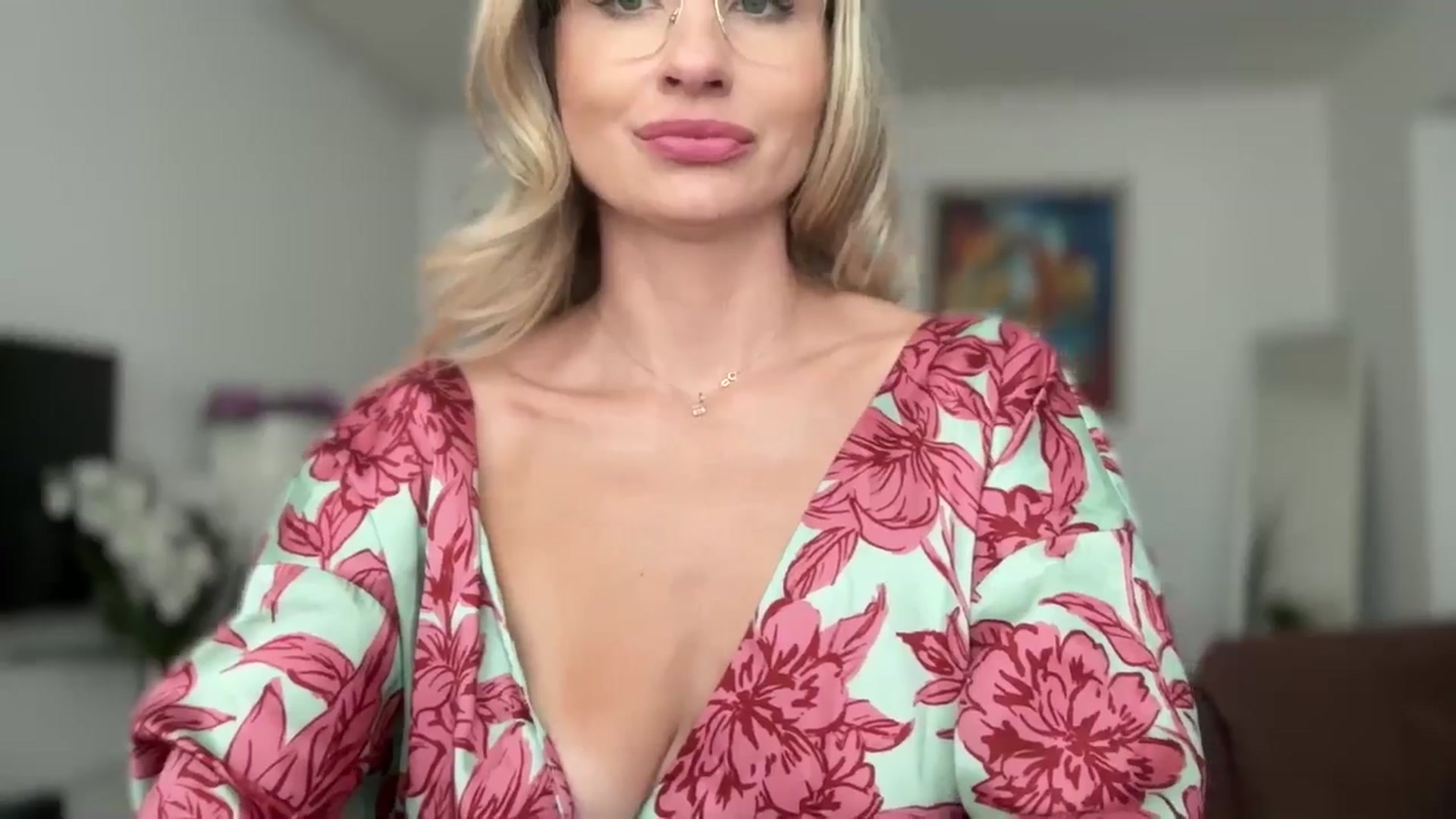 Gallery image thumbnail from AlyMiss's myfreecams stream on, 08/13/2025, 11:21 image 5 of 20