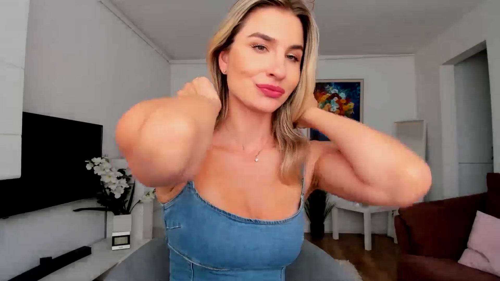 Gallery image thumbnail from AlyMiss's myfreecams stream on, 08/13/2025, 12:52 image 4 of 20