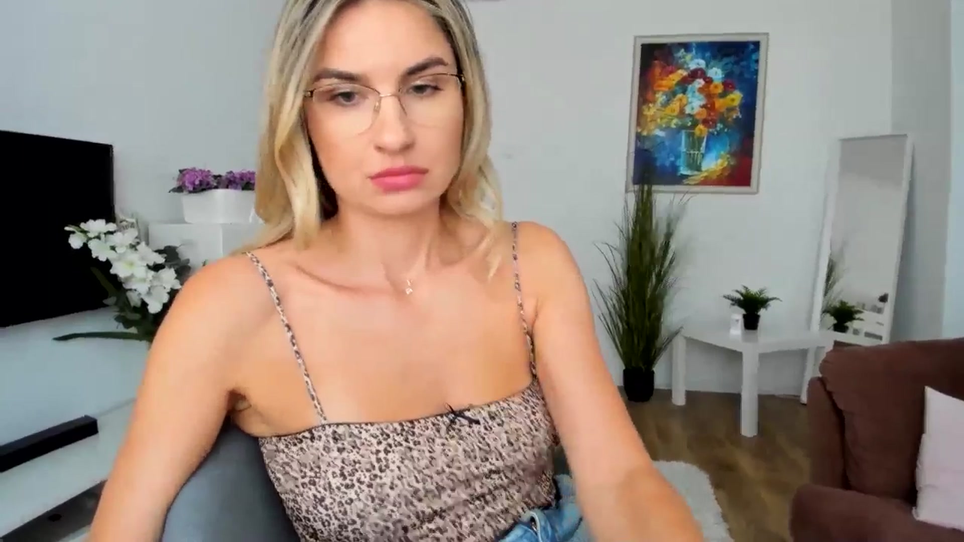 Gallery image thumbnail from AlyMiss's myfreecams stream on, 08/14/2025, 11:45 image 4 of 20