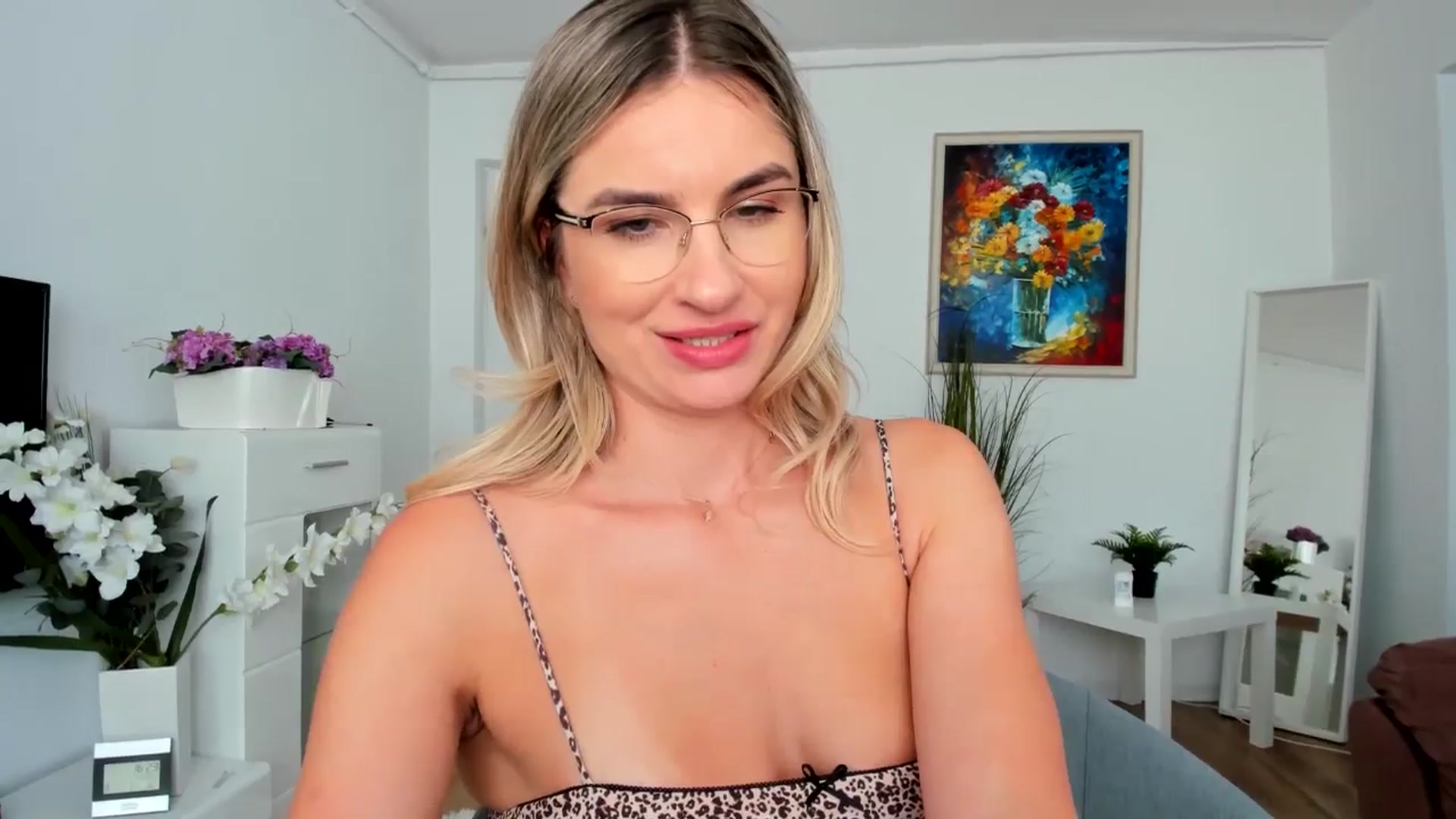 Gallery image thumbnail from AlyMiss's myfreecams stream on, 08/14/2025, 13:25 image 5 of 20