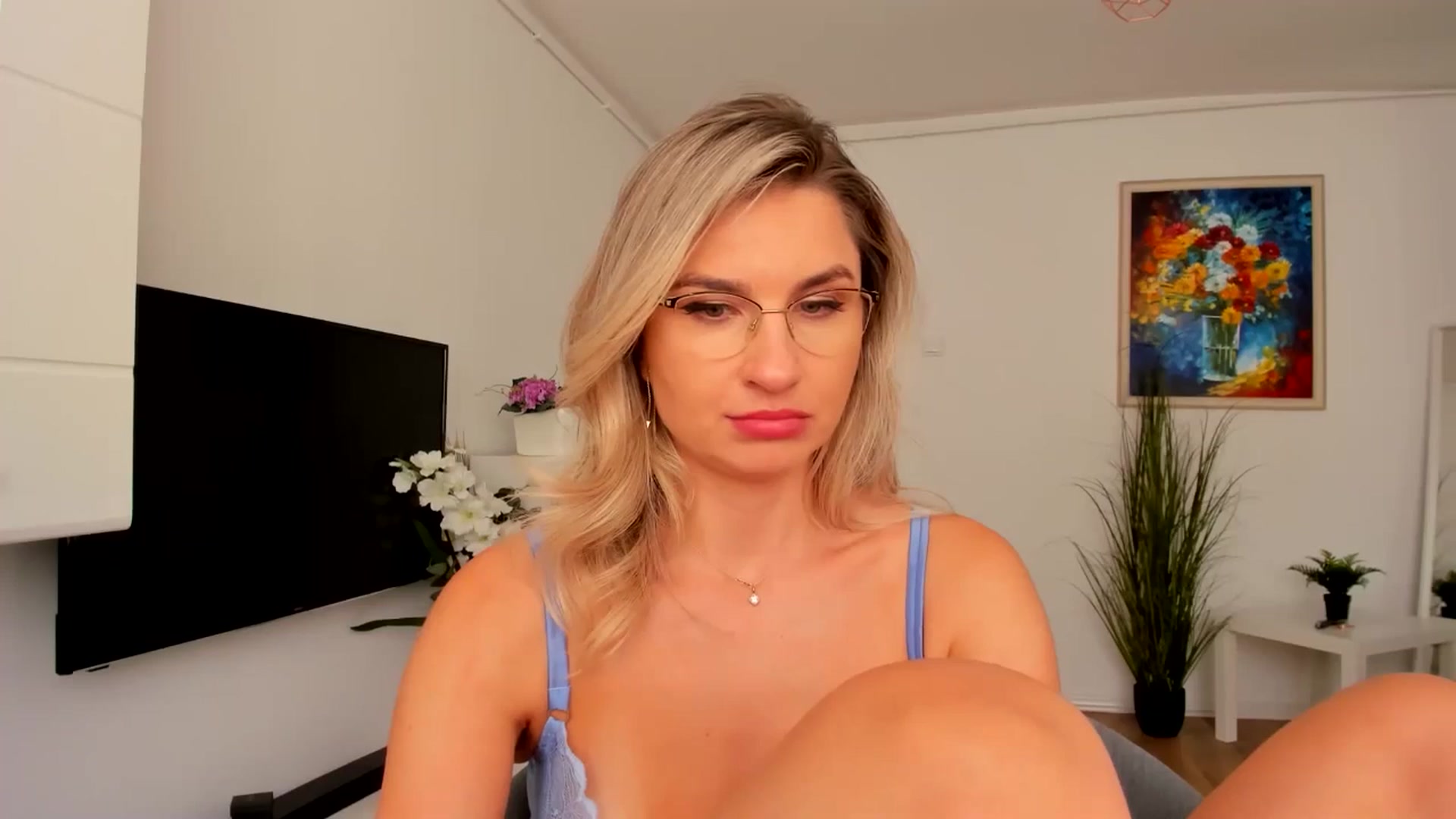 Gallery image thumbnail from AlyMiss's myfreecams stream on, 08/29/2025, 14:16 image 5 of 20