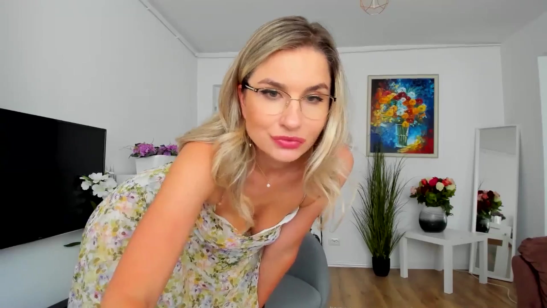 Gallery image thumbnail from AlyMiss's myfreecams stream on, 09/03/2025, 09:59 image 2 of 20