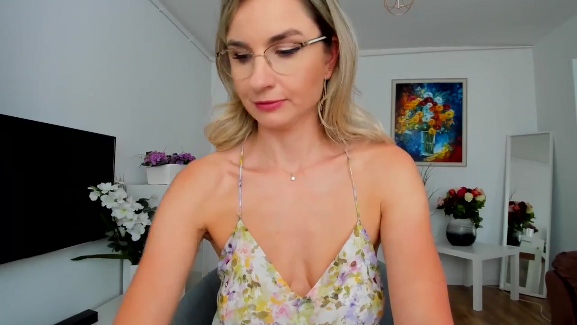 Gallery image thumbnail from AlyMiss's myfreecams stream on, 09/03/2025, 09:59 image 5 of 20