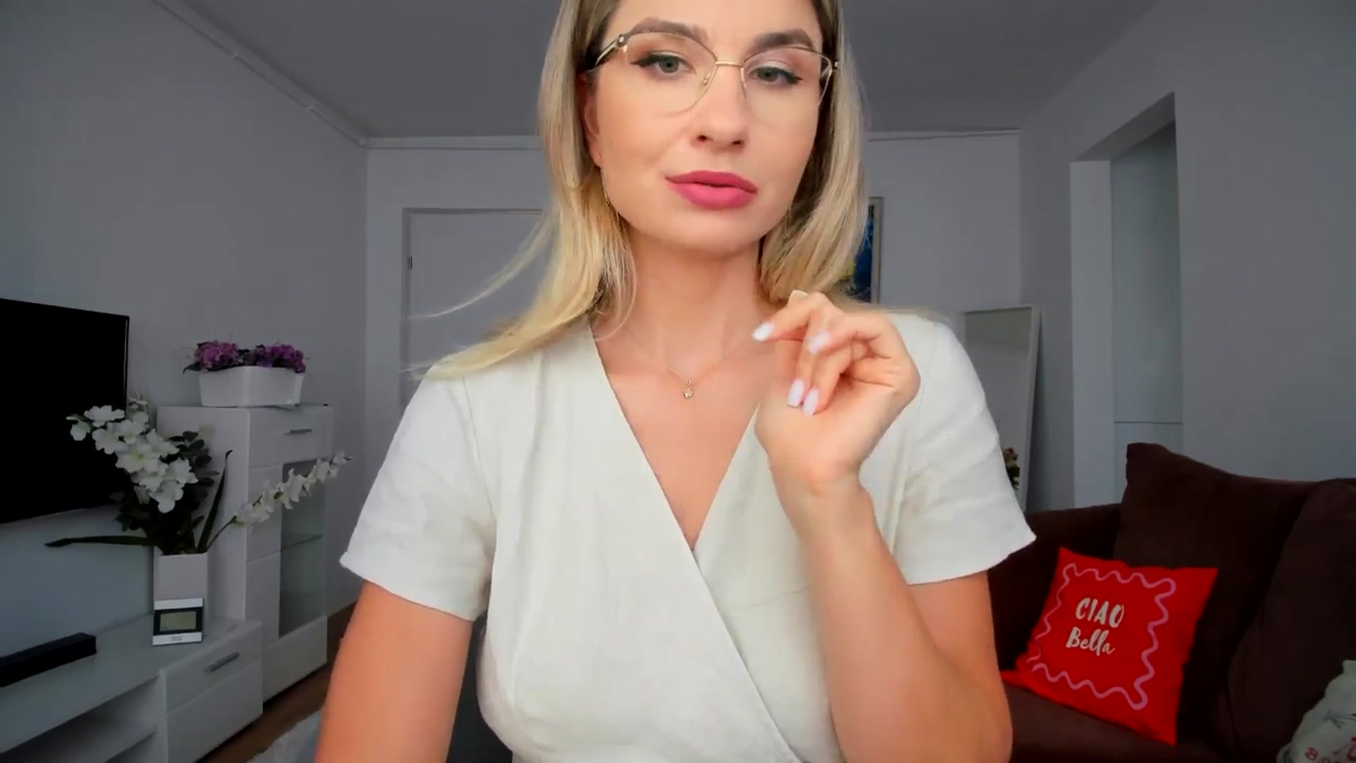 Gallery image thumbnail from AlyMiss's myfreecams stream on, 09/04/2025, 10:55 image 13 of 20