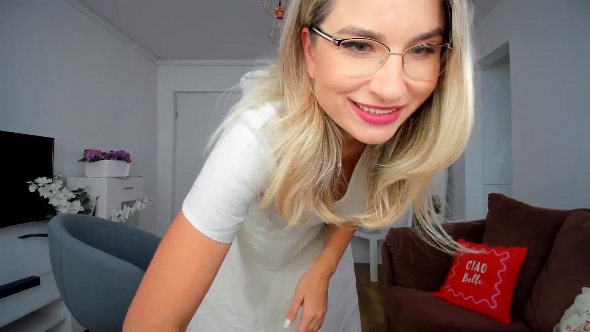 Gallery image thumbnail from AlyMiss's myfreecams stream on, 09/04/2025, 10:55 image 8 of 20