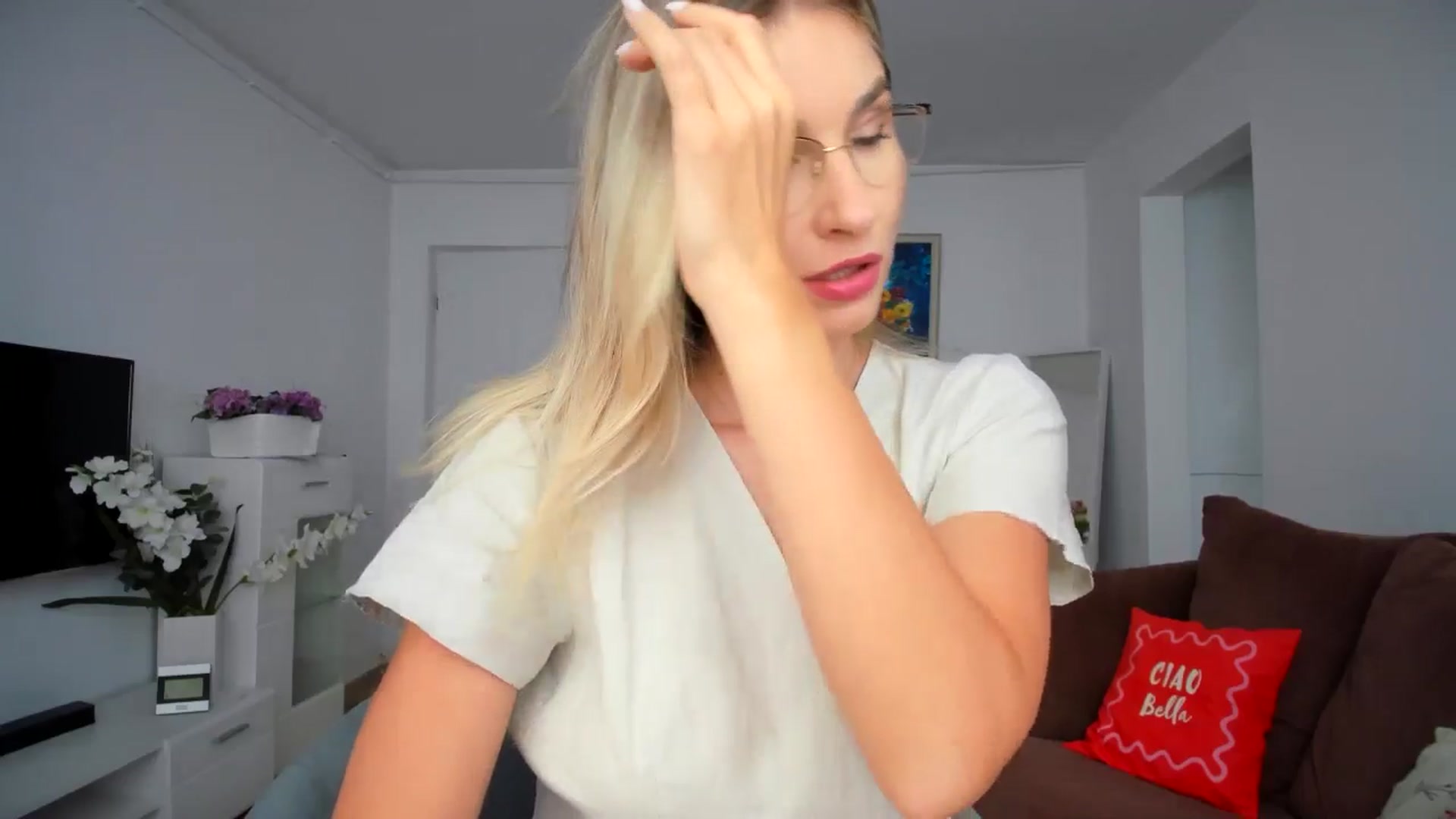 Gallery image thumbnail from AlyMiss's myfreecams stream on, 09/04/2025, 10:55 image 2 of 20