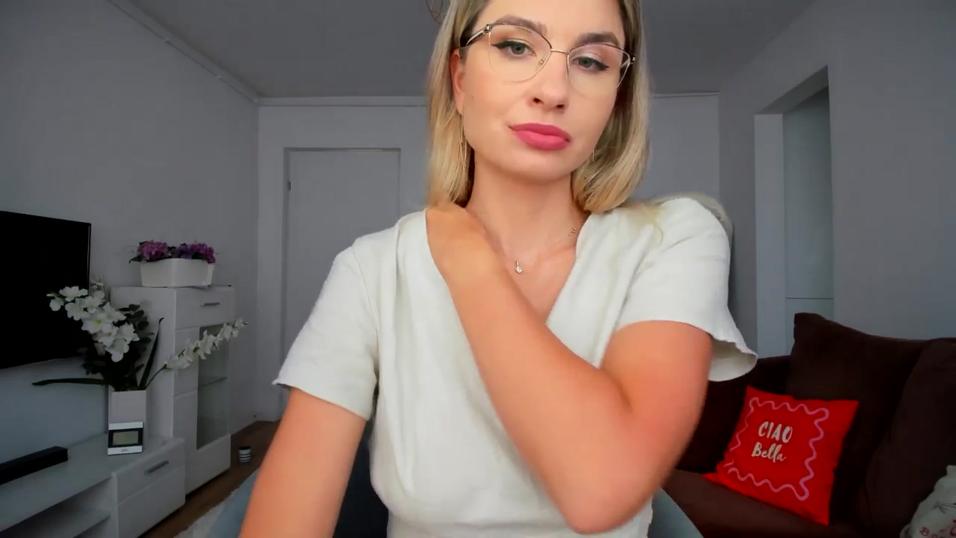 Gallery image thumbnail from AlyMiss's myfreecams stream on, 09/04/2025, 10:55 image 12 of 20