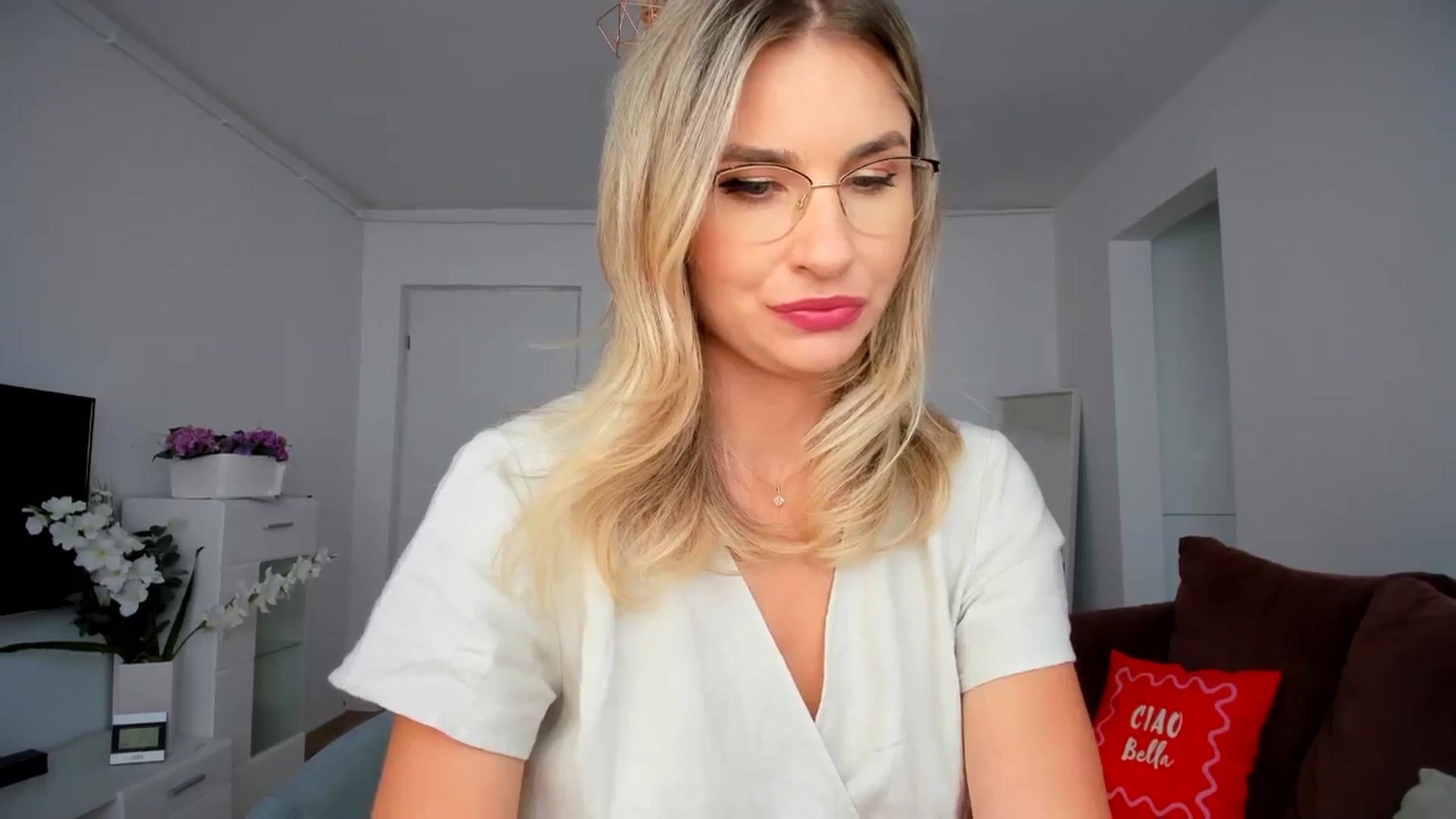 Gallery image thumbnail from AlyMiss's myfreecams stream on, 09/04/2025, 11:18 image 3 of 20