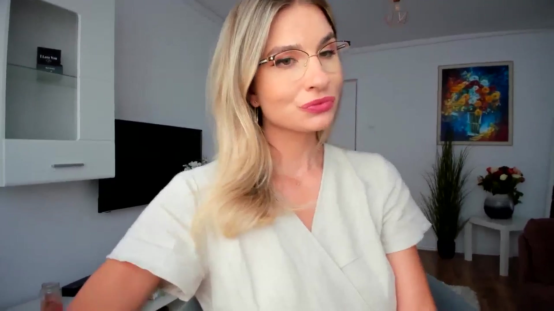 Gallery image thumbnail from AlyMiss's myfreecams stream on, 09/04/2025, 11:39 image 15 of 20
