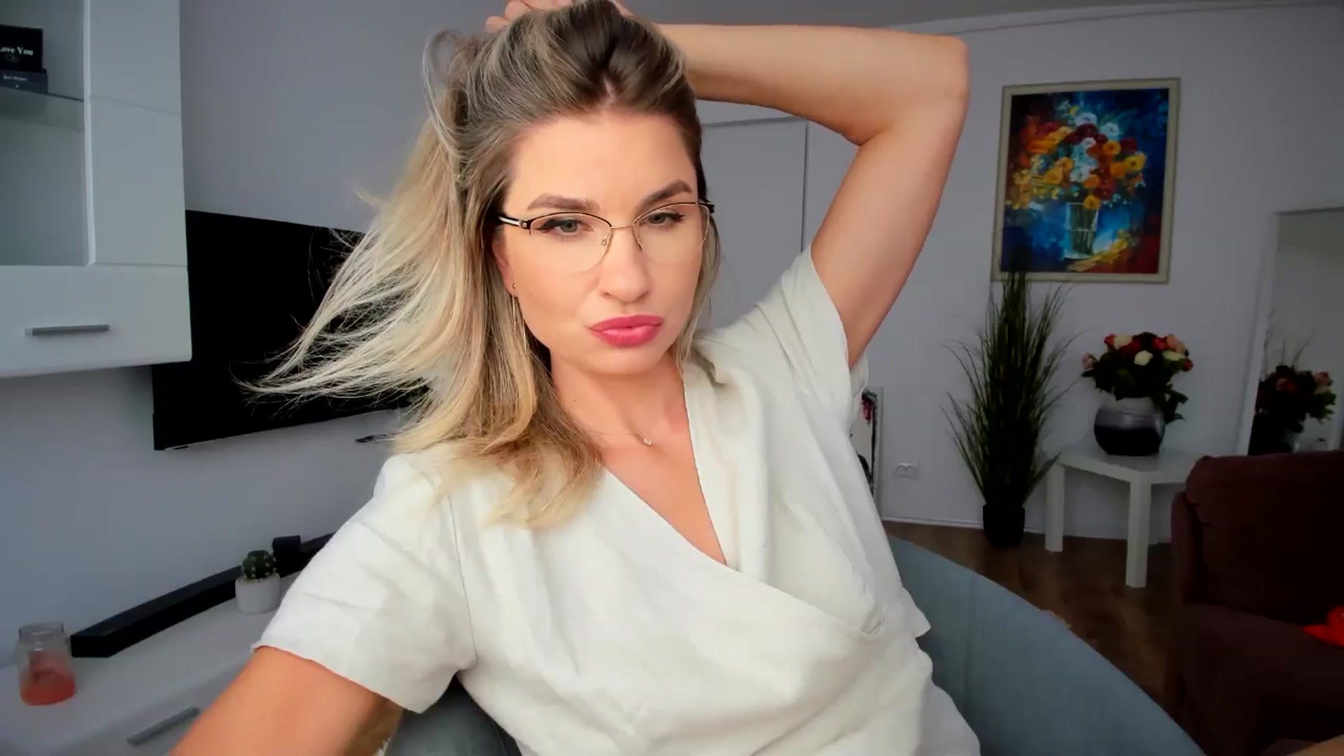 Gallery image thumbnail from AlyMiss's myfreecams stream on, 09/04/2025, 11:39 image 4 of 20