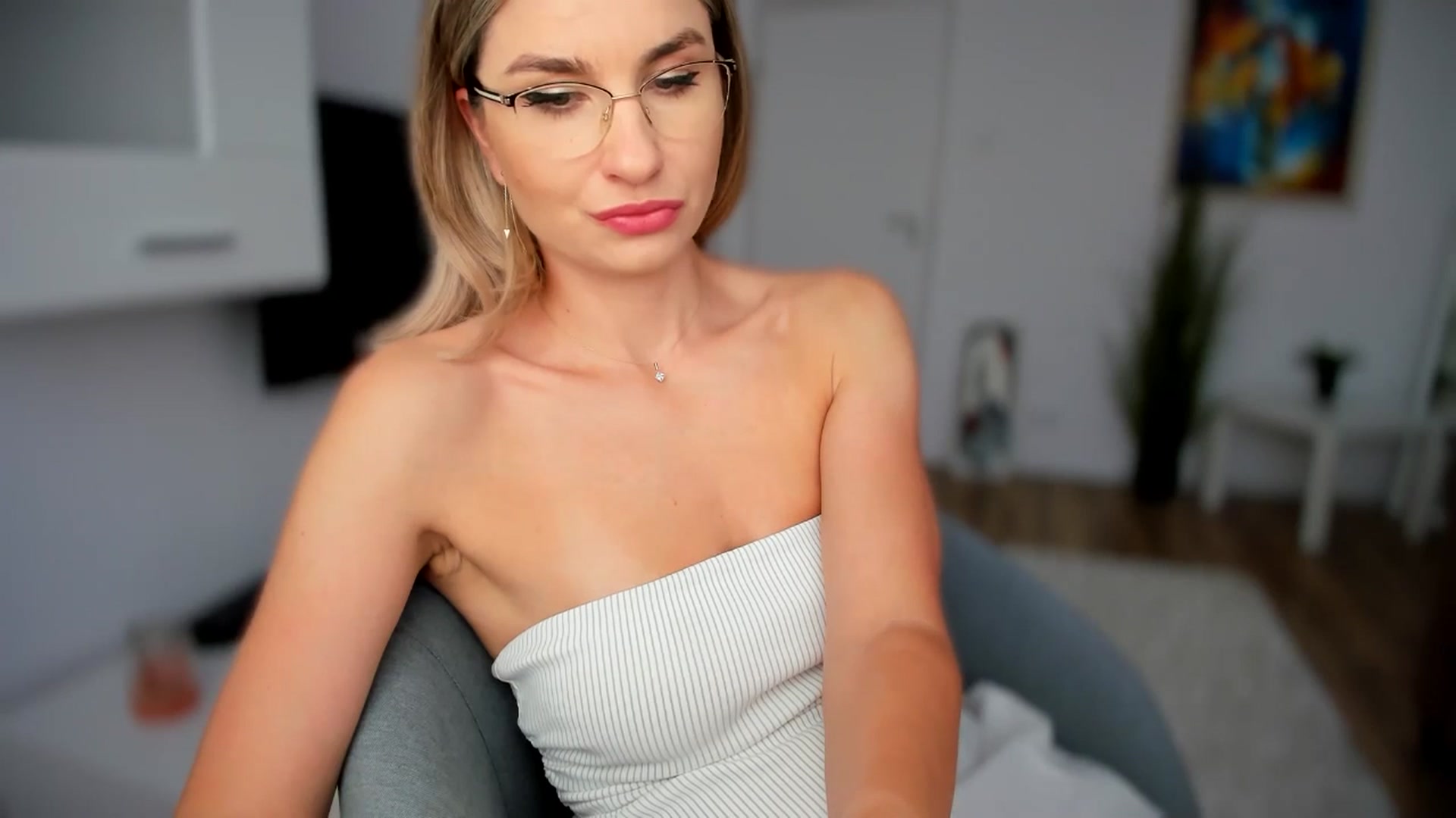 Gallery image thumbnail from AlyMiss's myfreecams stream on, 09/08/2025, 11:21 image 7 of 20
