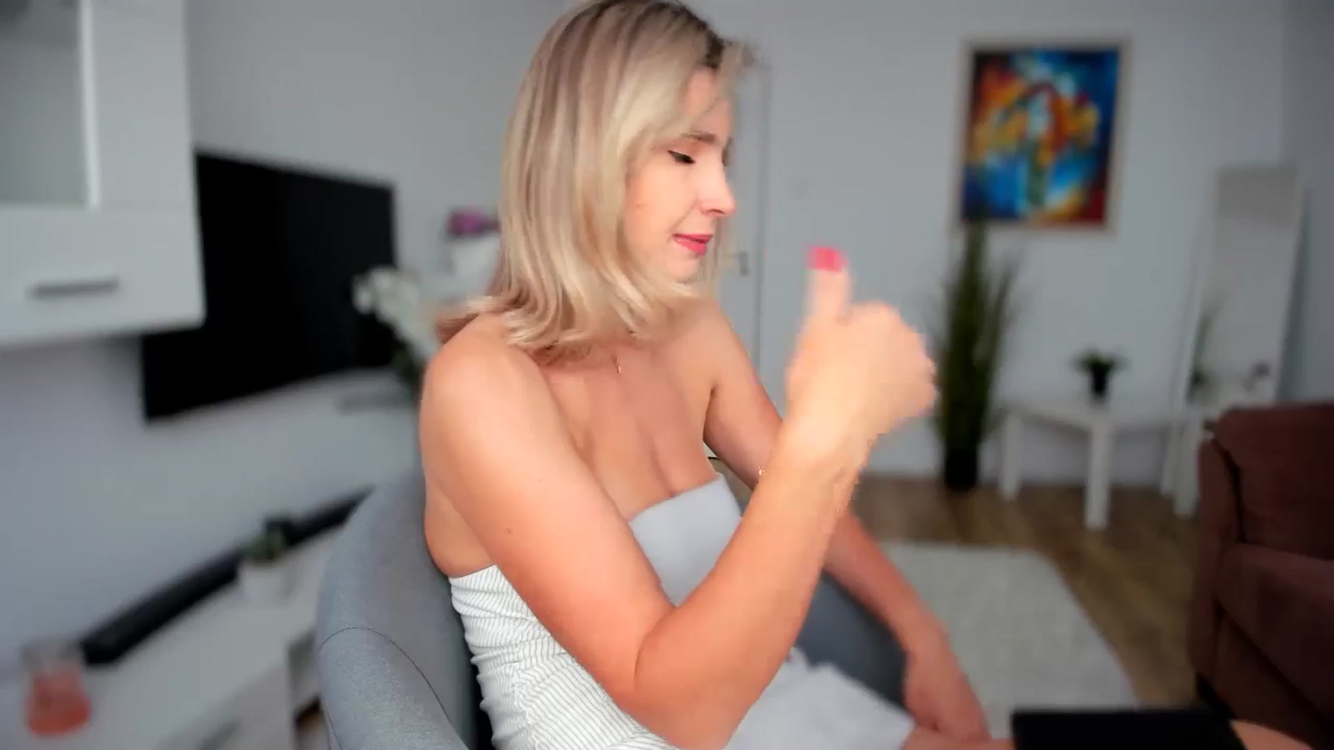Gallery image thumbnail from AlyMiss's myfreecams stream on, 09/08/2025, 11:43 image 14 of 20