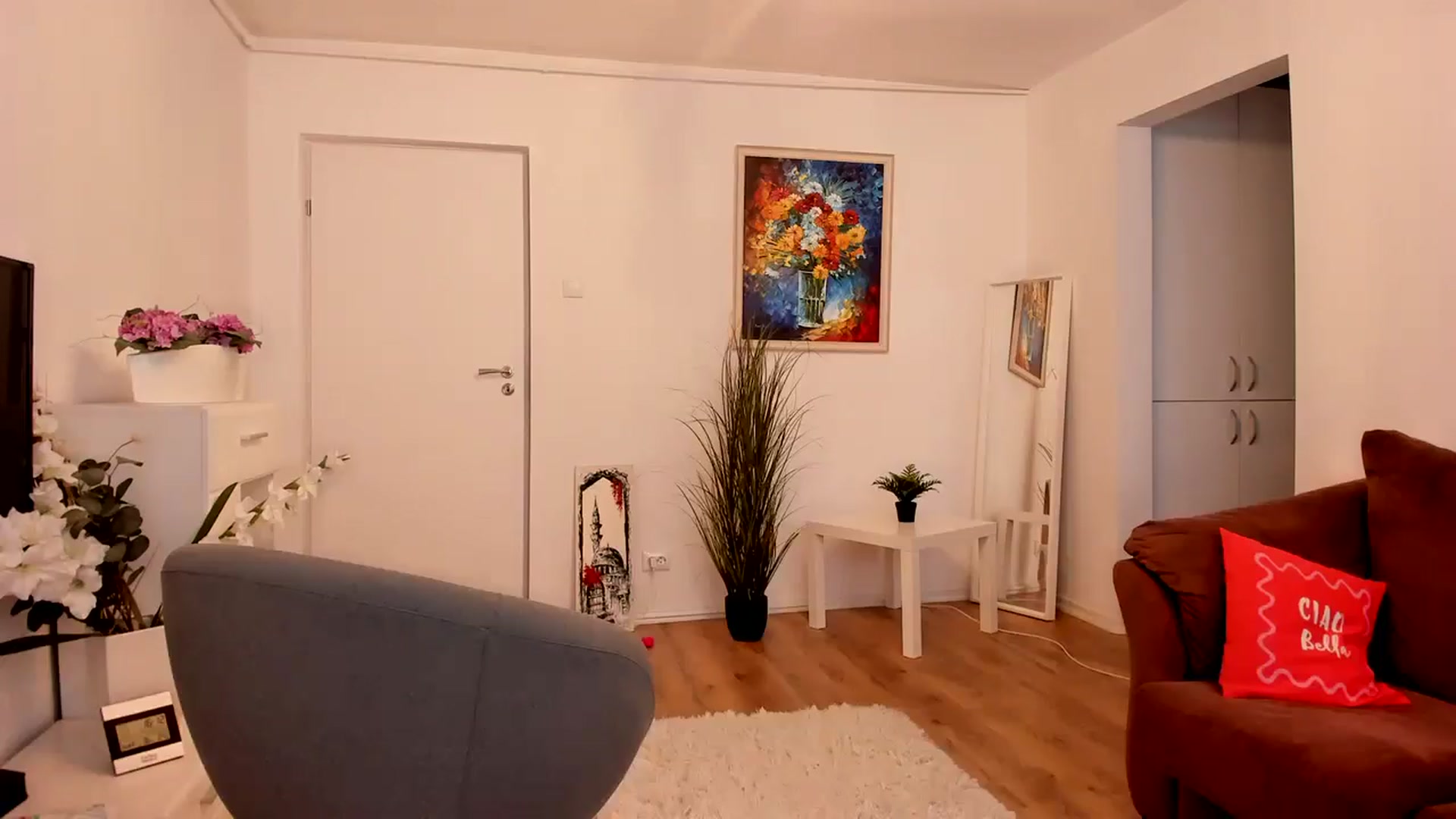 Gallery image thumbnail from AlyMiss's myfreecams stream on, 09/29/2025, 12:59 image 16 of 20