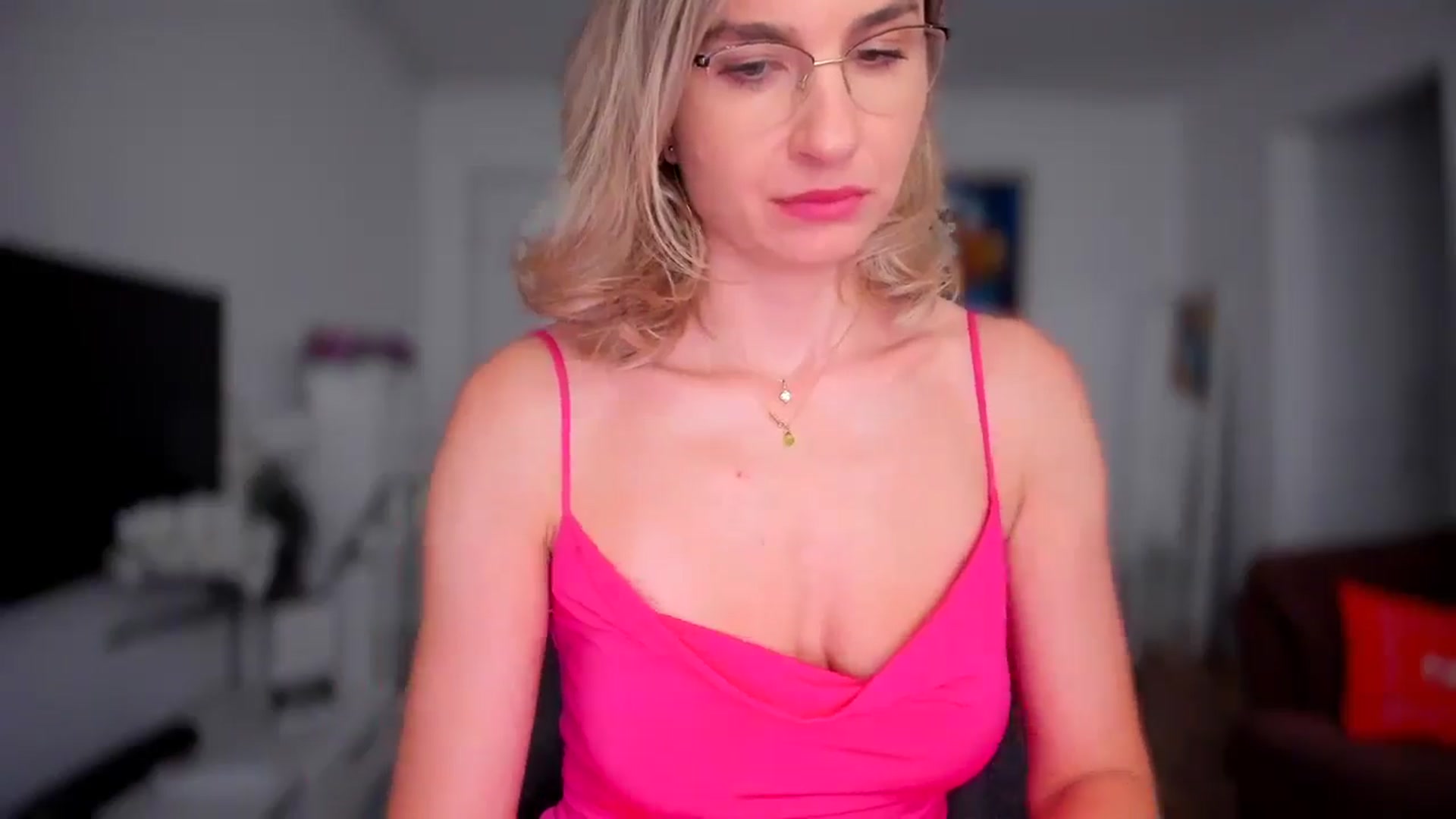 Gallery image thumbnail from AlyMiss's myfreecams stream on, 09/29/2025, 14:15 image 10 of 20