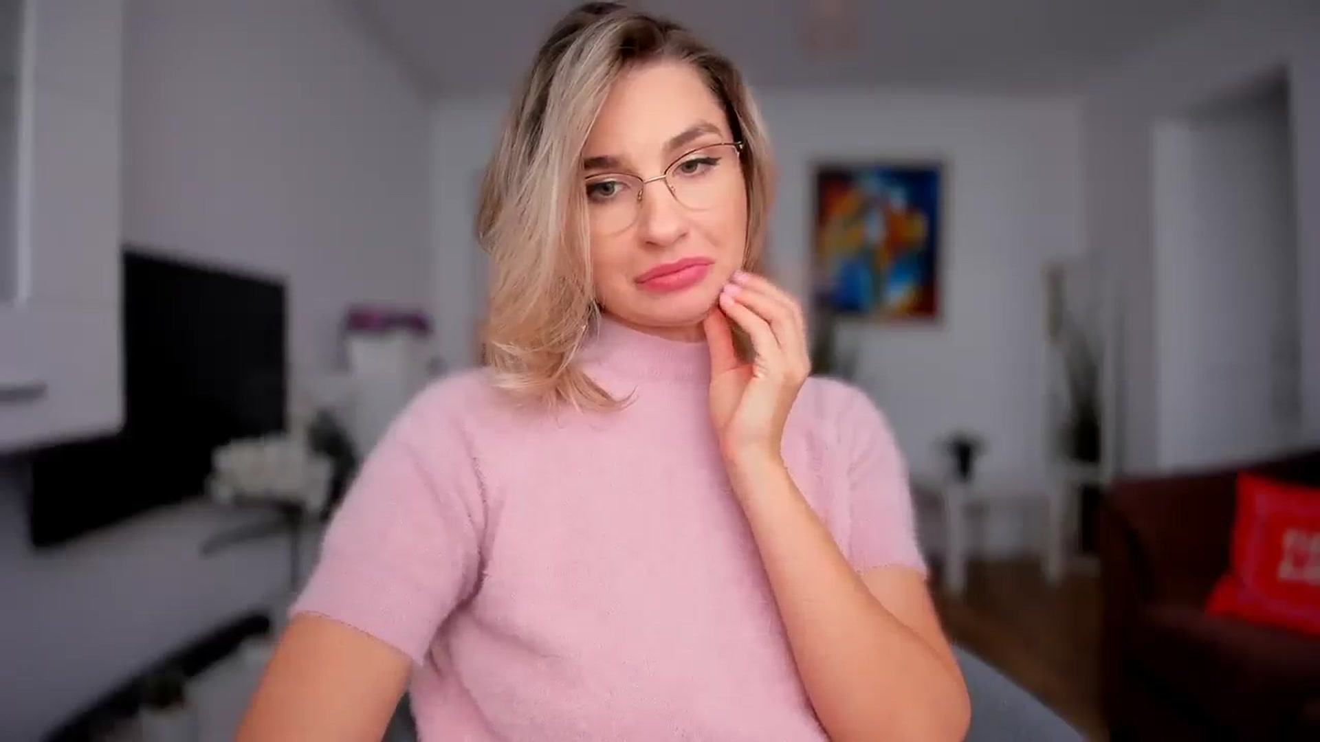 Gallery image thumbnail from AlyMiss's myfreecams stream on, 10/01/2025, 13:59 image 7 of 20