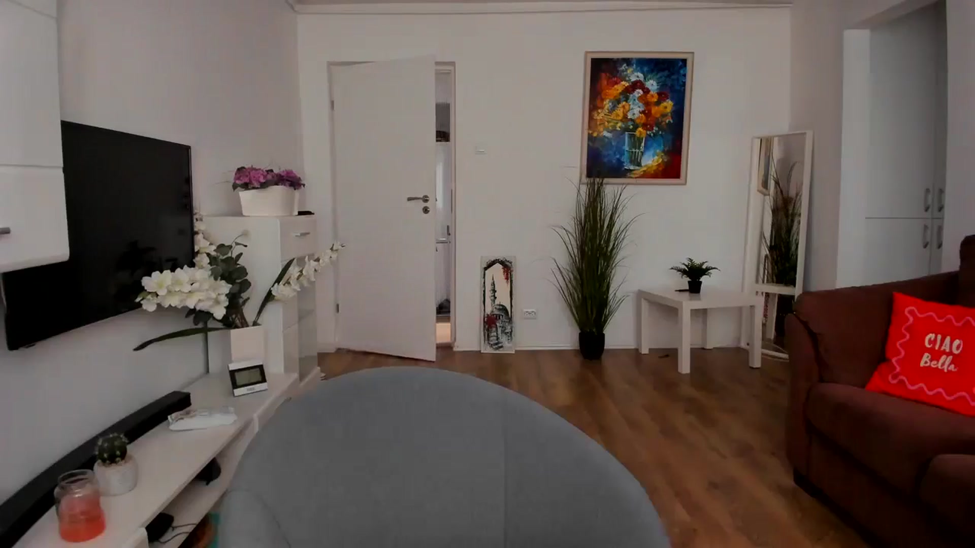 Gallery image thumbnail from AlyMiss's myfreecams stream on, 10/01/2025, 13:59 image 9 of 20