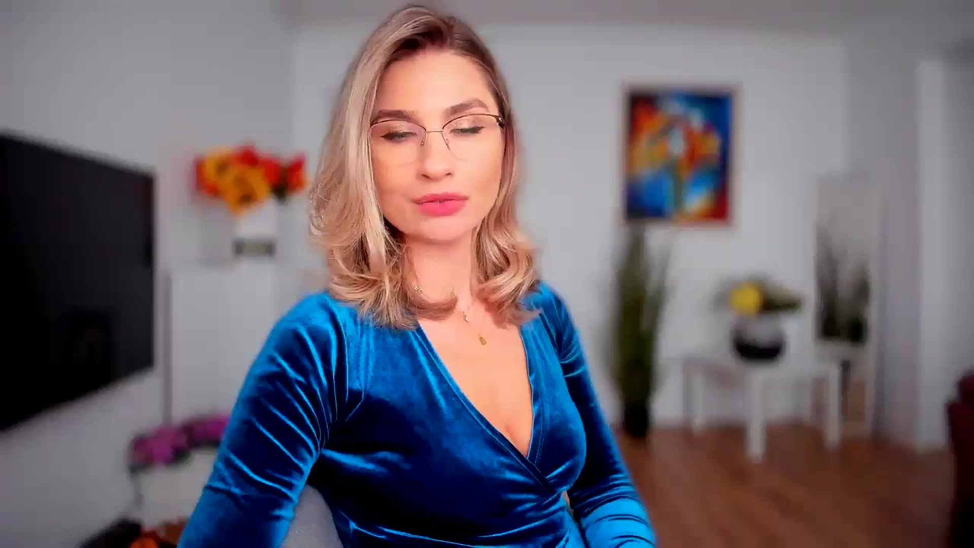 Gallery image thumbnail from AlyMiss's myfreecams stream on, 10/02/2025, 12:05 image 16 of 20