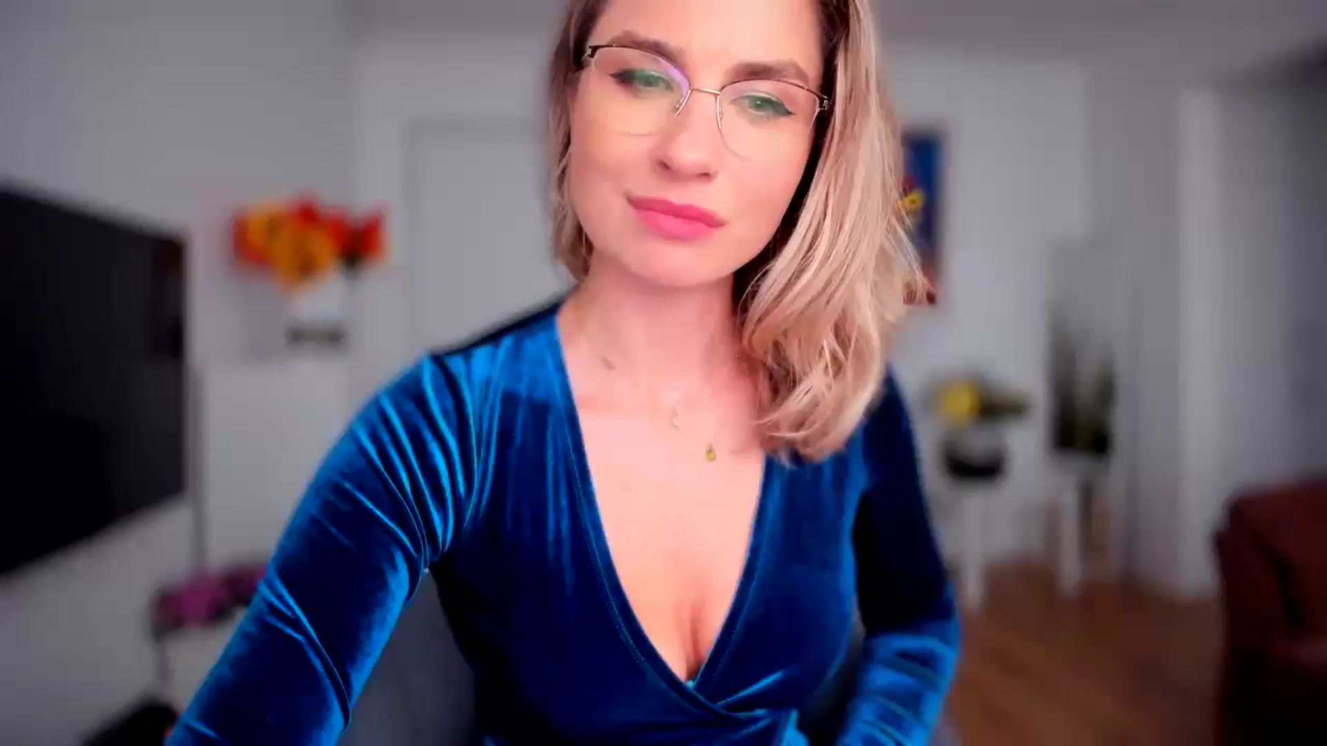 Gallery image thumbnail from AlyMiss's myfreecams stream on, 10/02/2025, 14:05 image 10 of 20