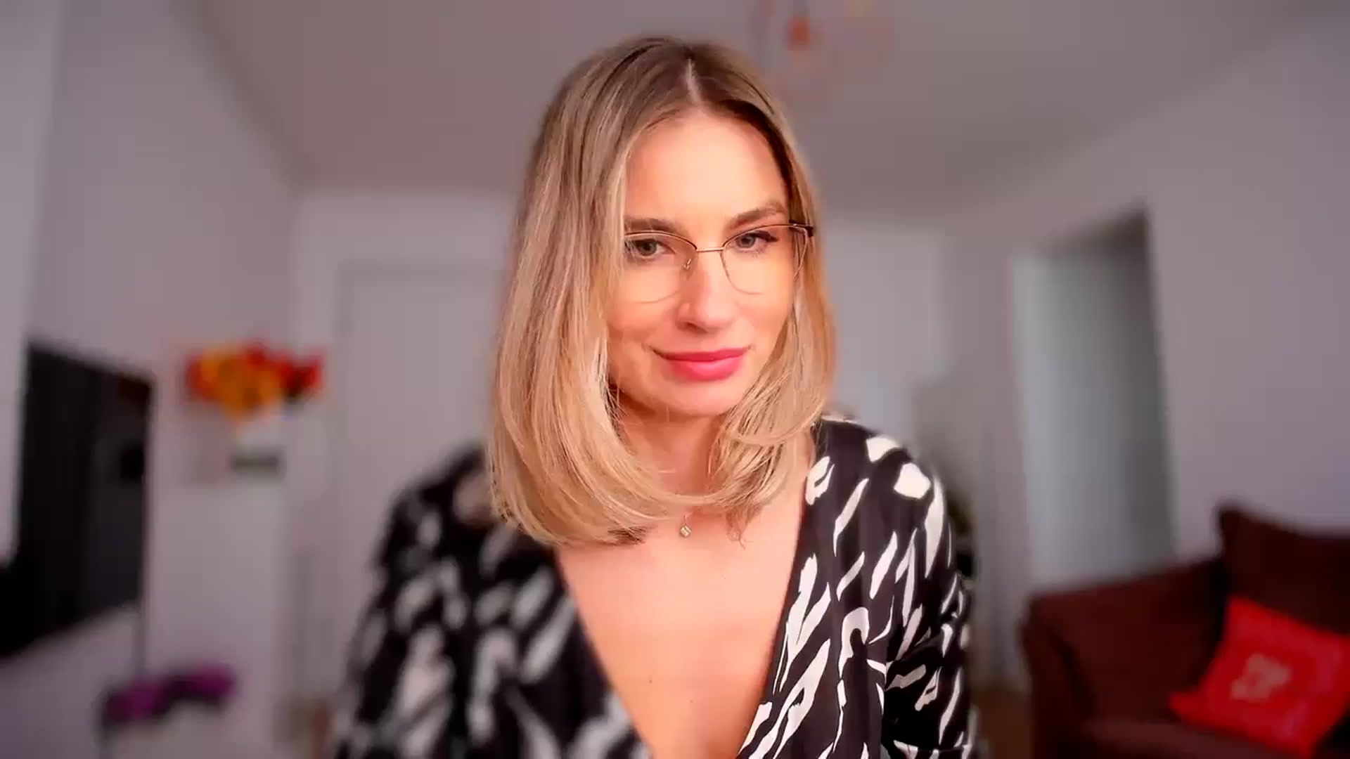 Gallery image thumbnail from AlyMiss's myfreecams stream on, 10/06/2025, 11:19 image 18 of 20