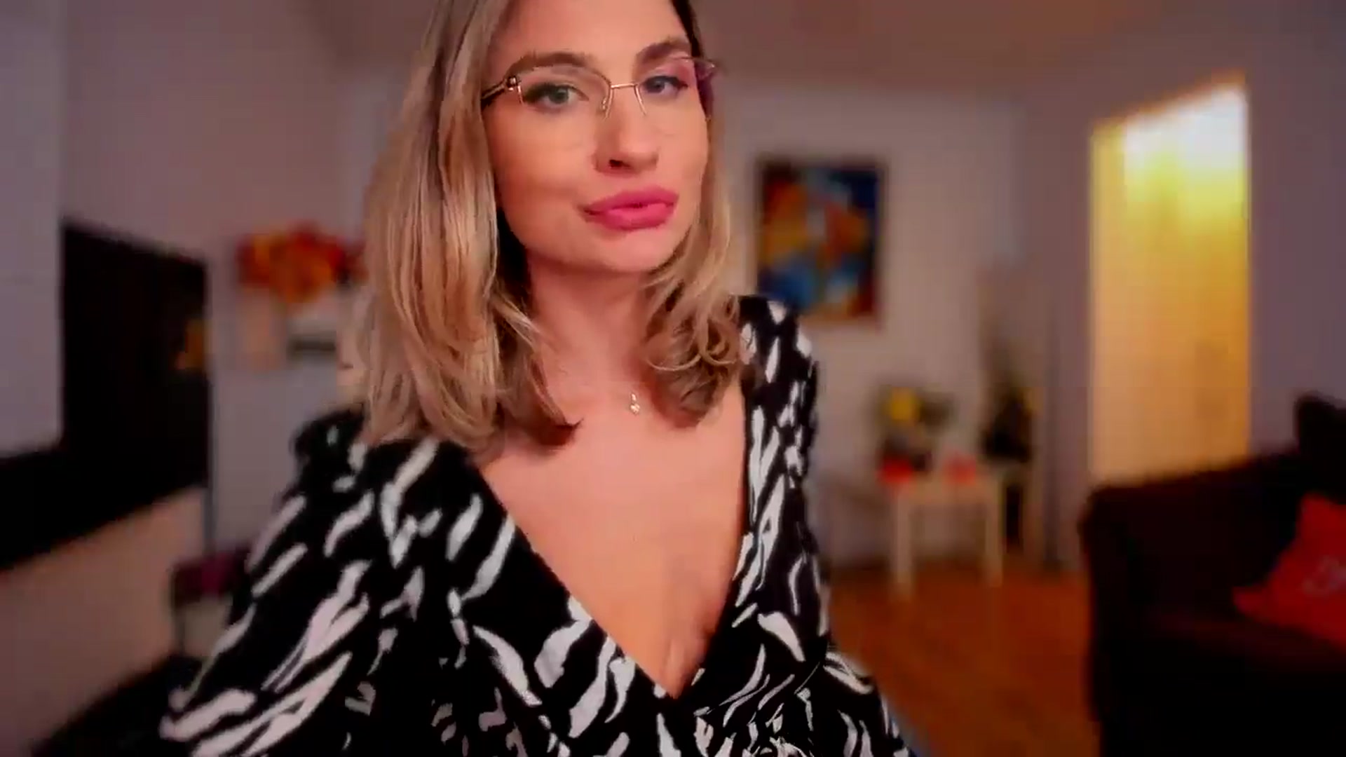 Gallery image thumbnail from AlyMiss's myfreecams stream on, 10/06/2025, 13:59 image 18 of 20