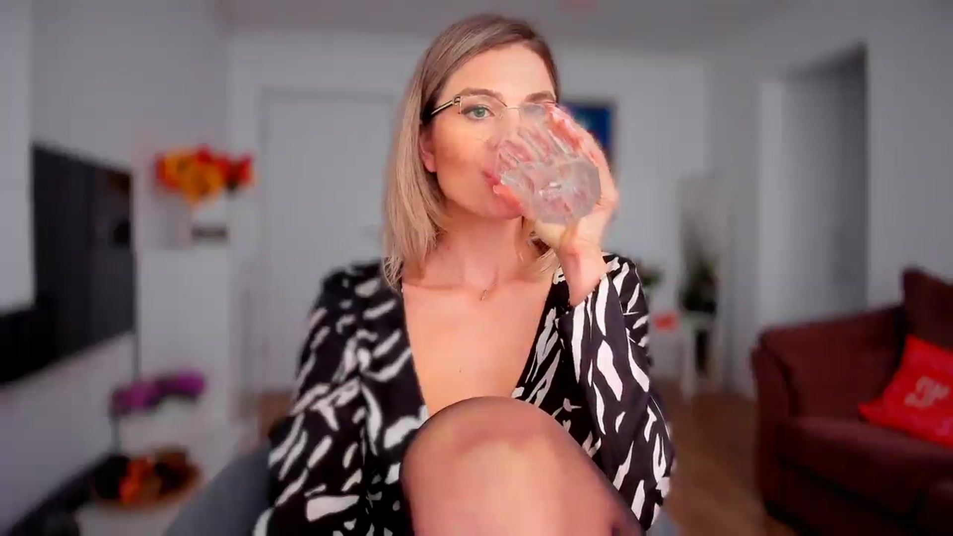 Gallery image thumbnail from AlyMiss's myfreecams stream on, 10/06/2025, 13:59 image 7 of 20