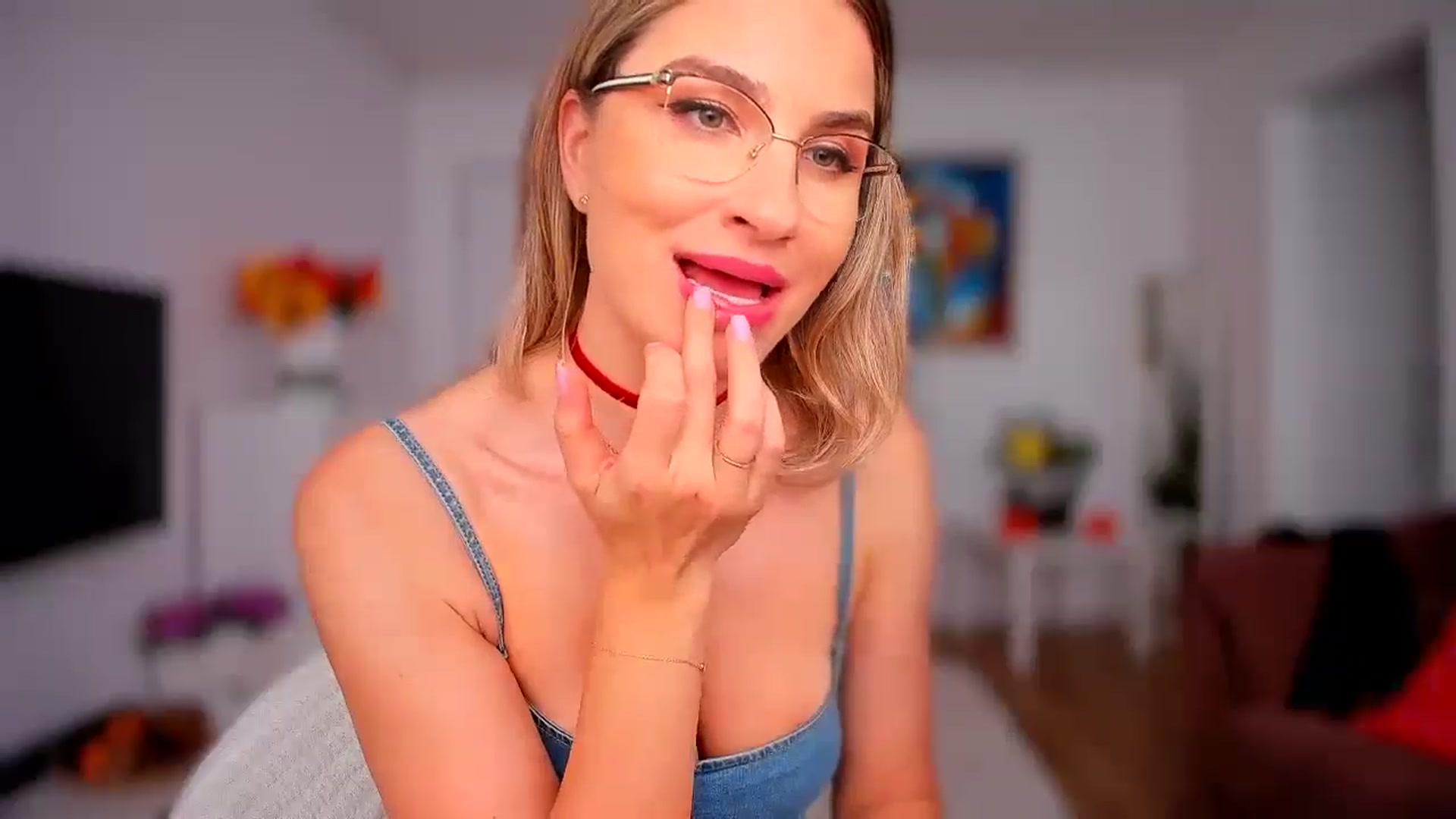 Gallery image thumbnail from AlyMiss's myfreecams stream on, 10/09/2025, 09:59 image 10 of 20